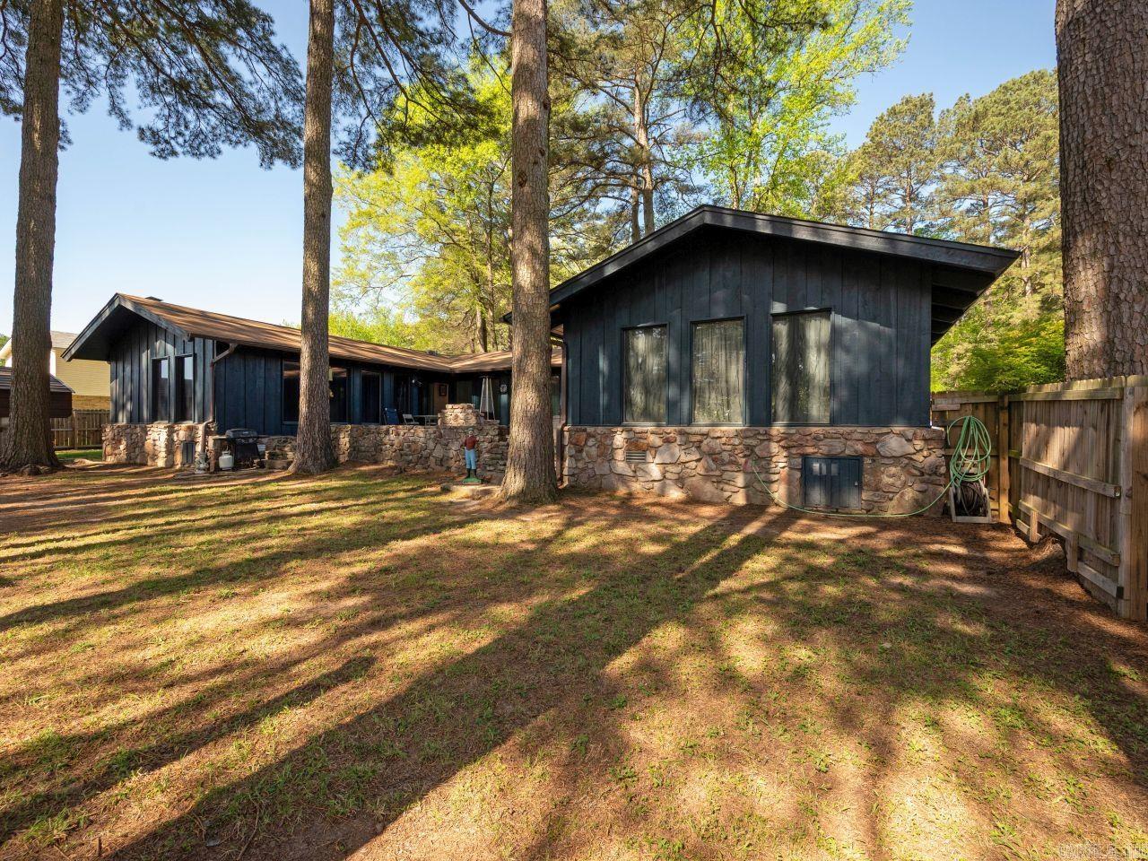 FOXWOOD J - Residential