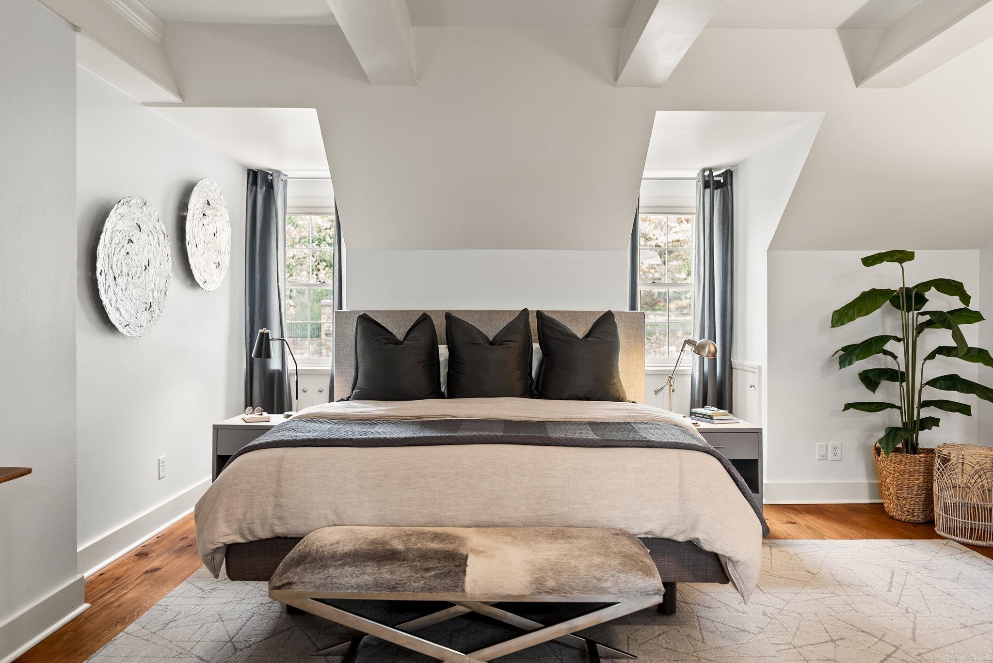 THIRTY FIVE FIFTEEN HILL HPR - Residential