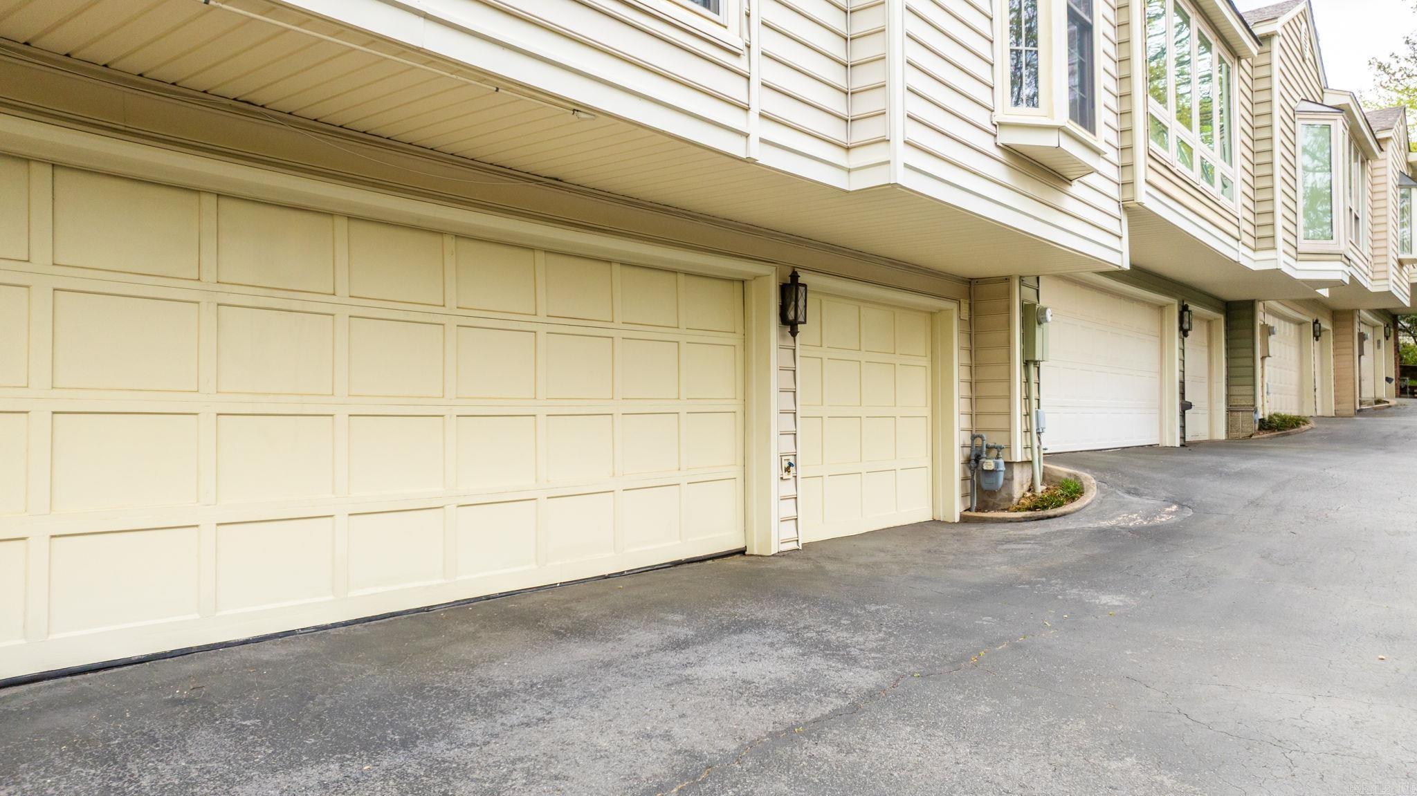 THIRTY FIVE FIFTEEN HILL HPR - Residential