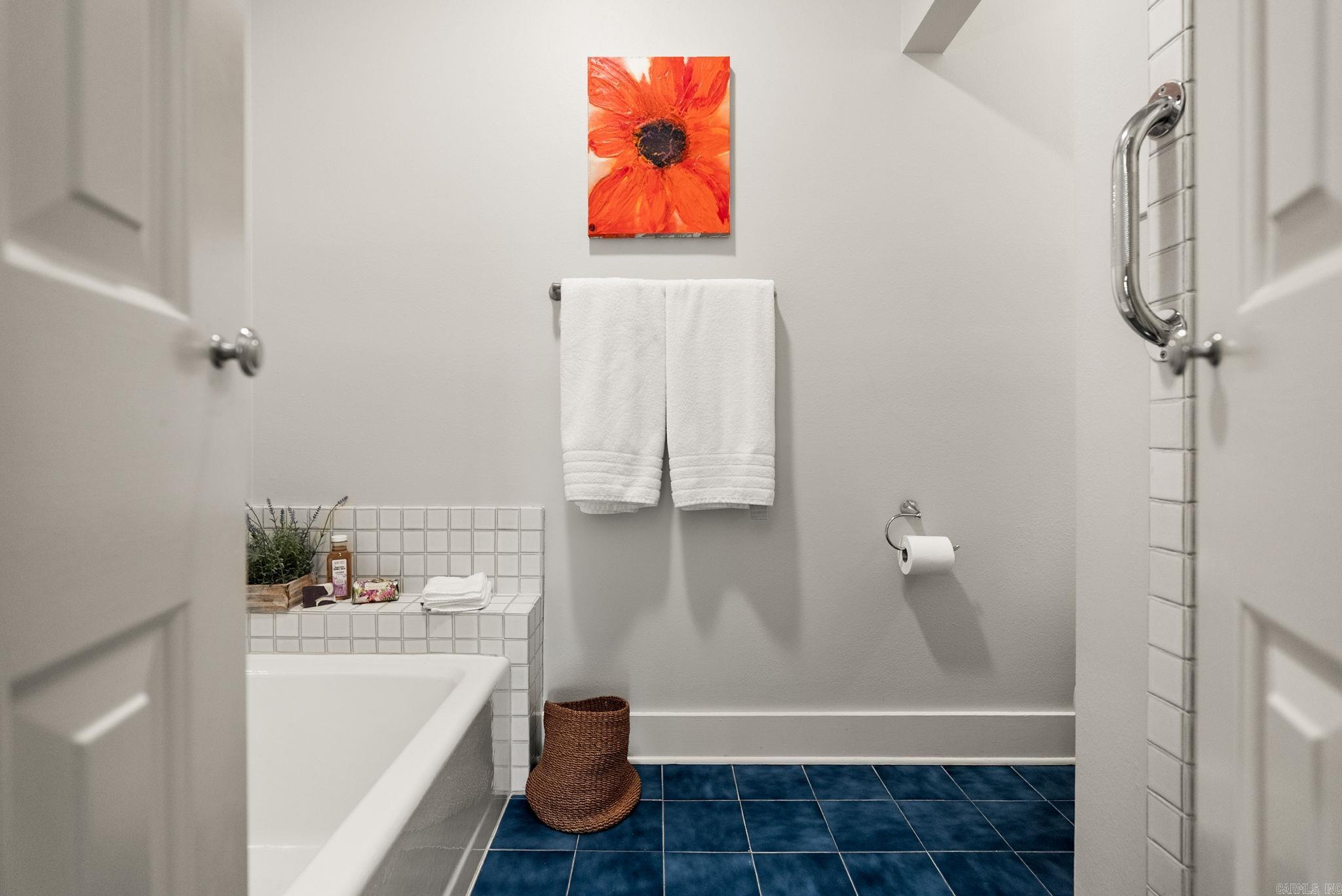 THIRTY FIVE FIFTEEN HILL HPR - Residential