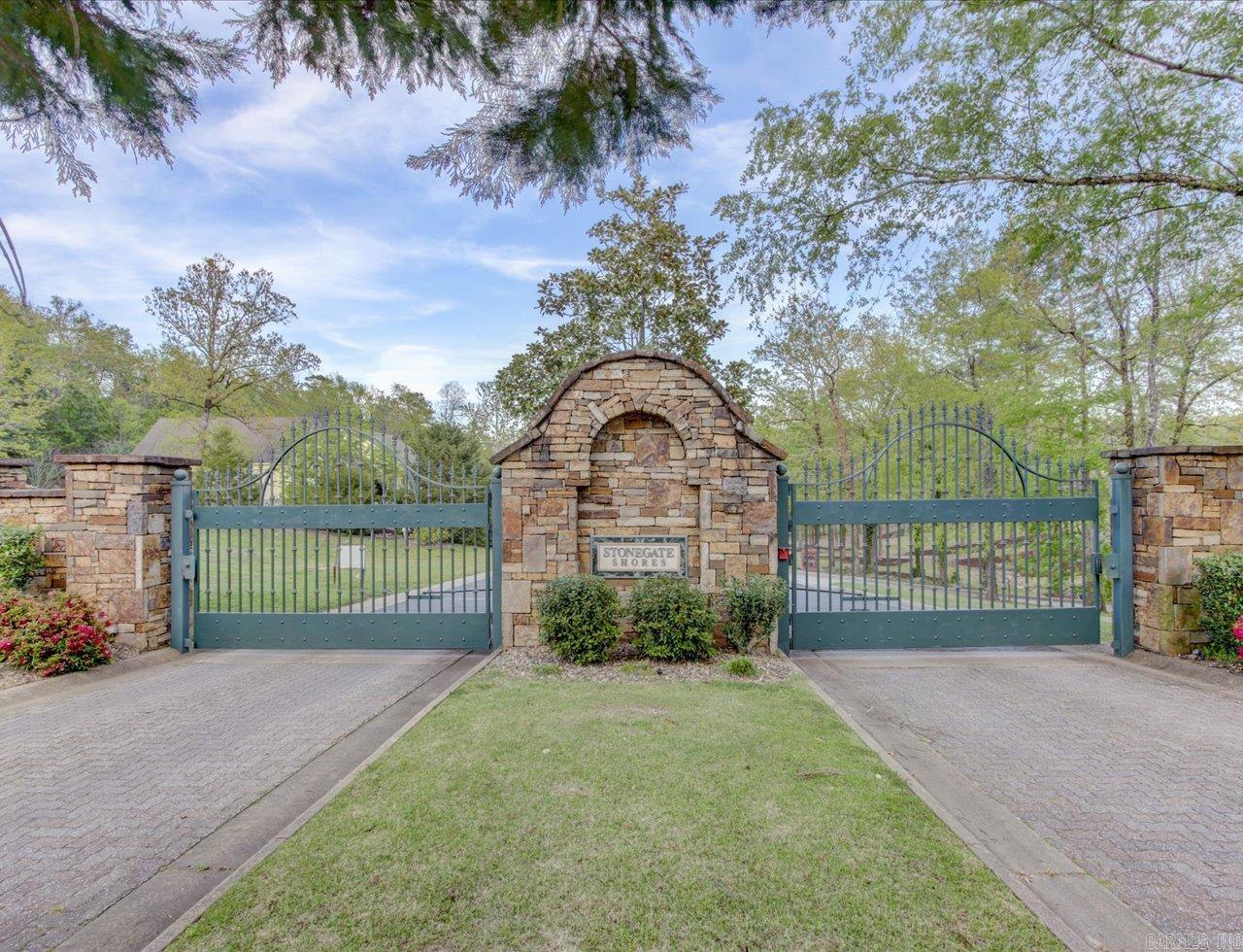 Stonegate Shores - Residential
