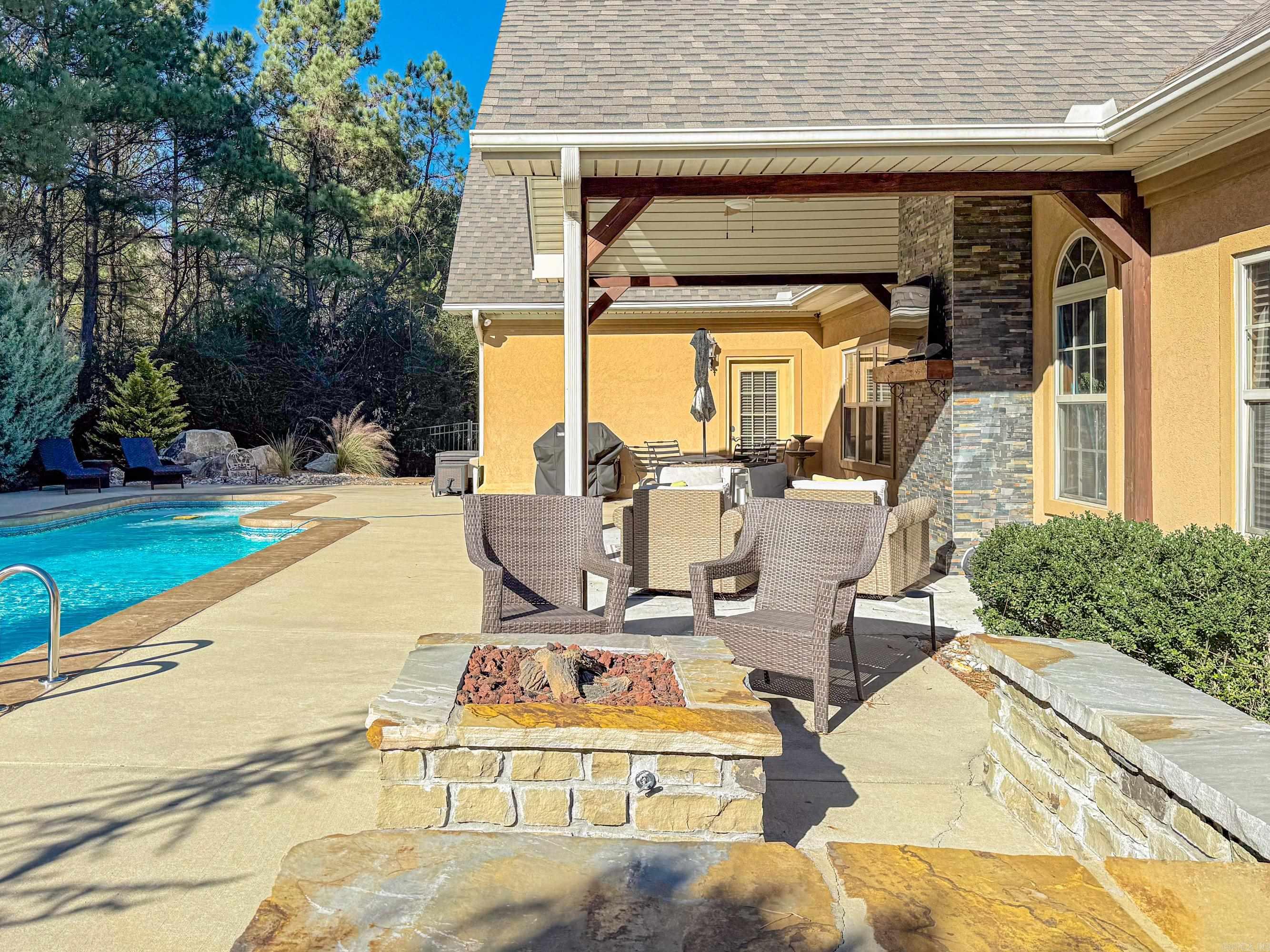 QUAIL RIDGE ESTATES - Residential