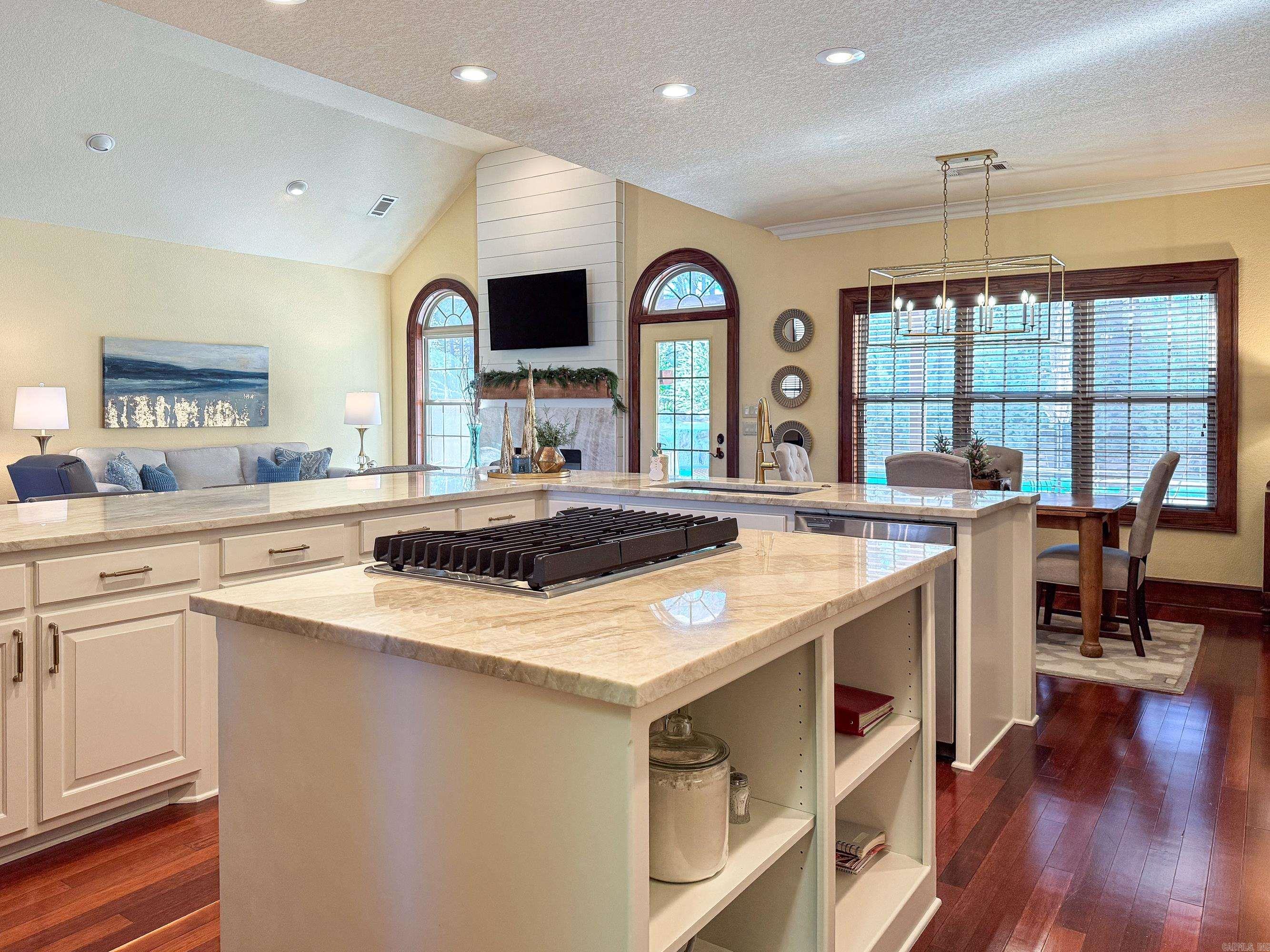 QUAIL RIDGE ESTATES - Residential