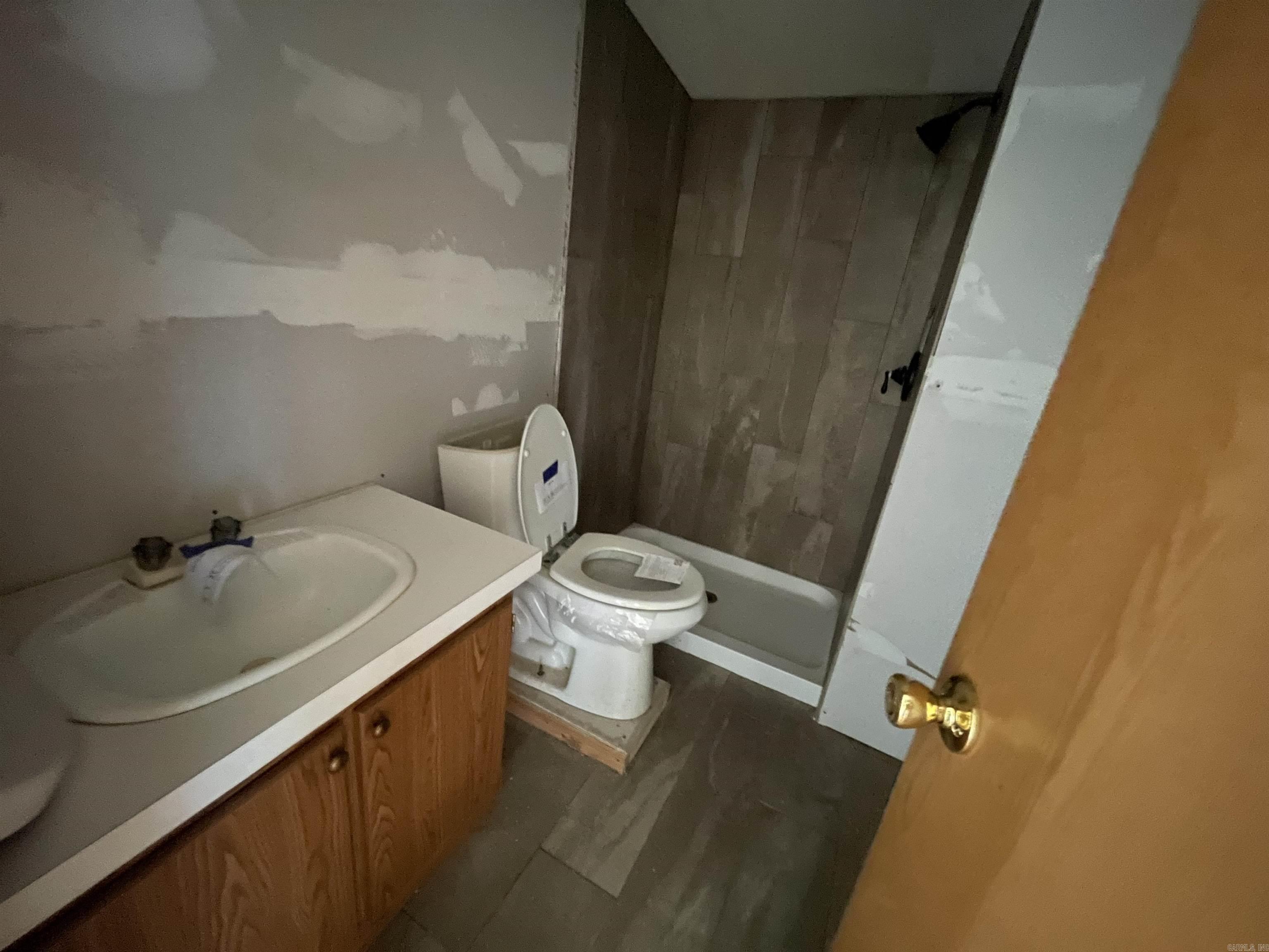 BLACKSNAKE VILLAGE ESTS - Residential