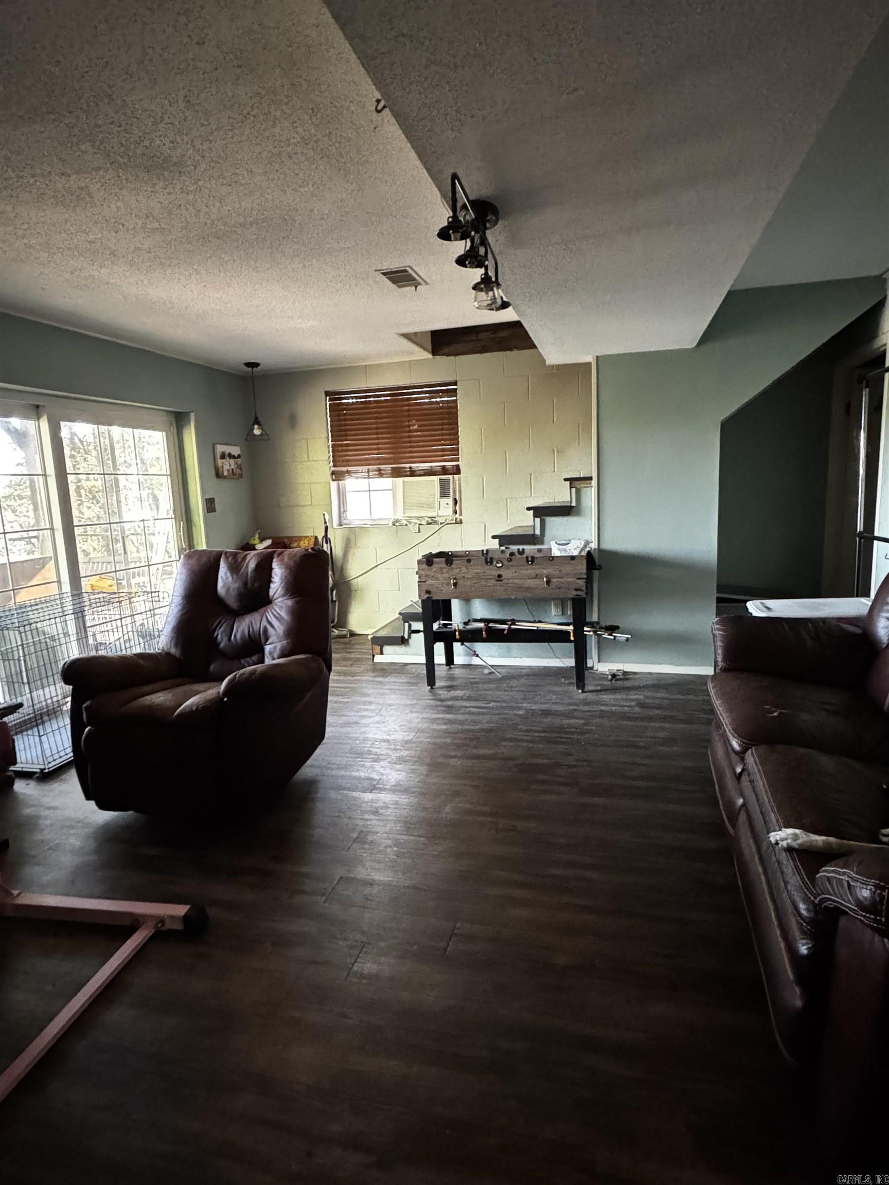 CEDAR CREST ACRES - Residential