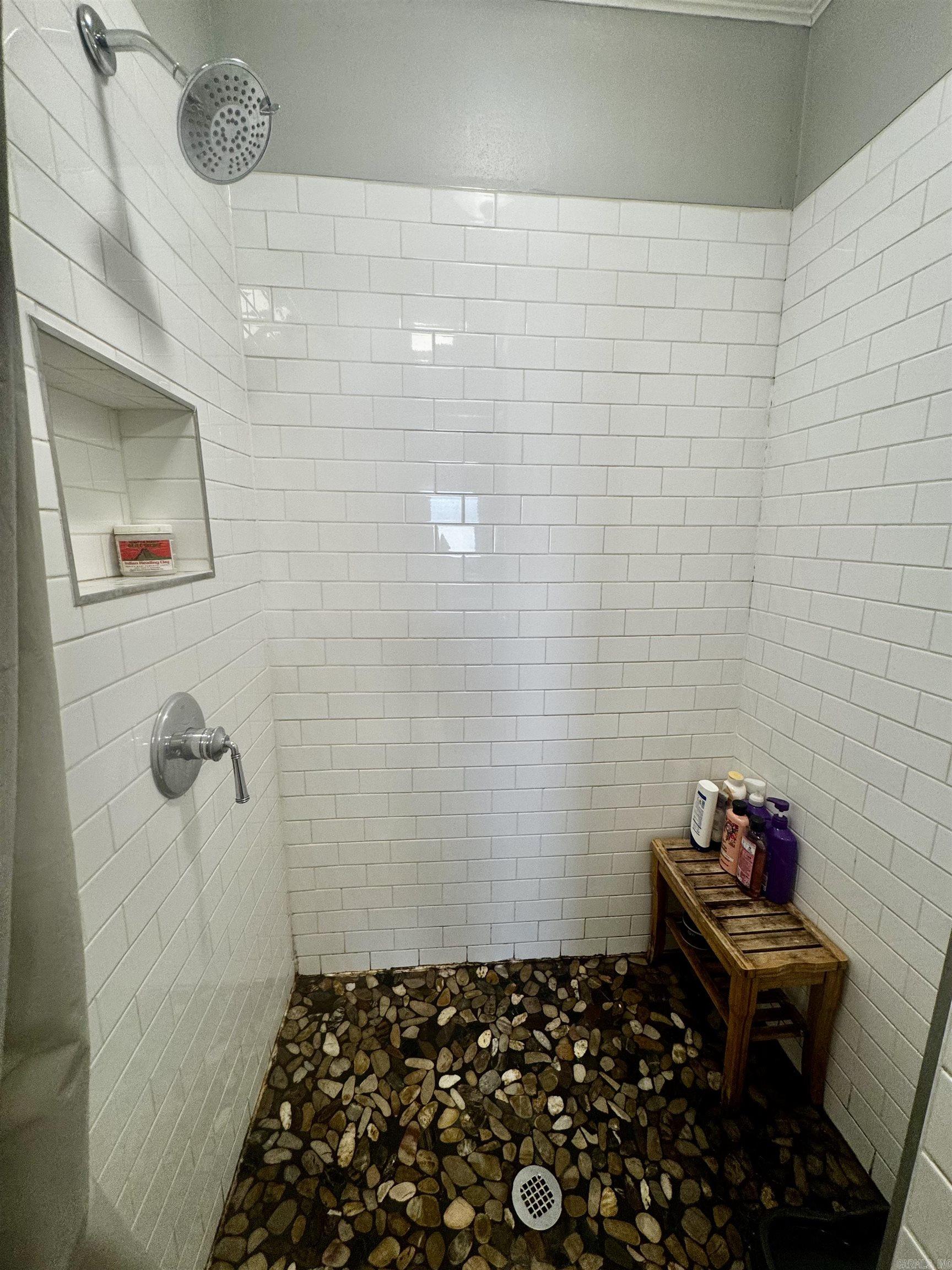 CEDAR CREST ACRES - Residential