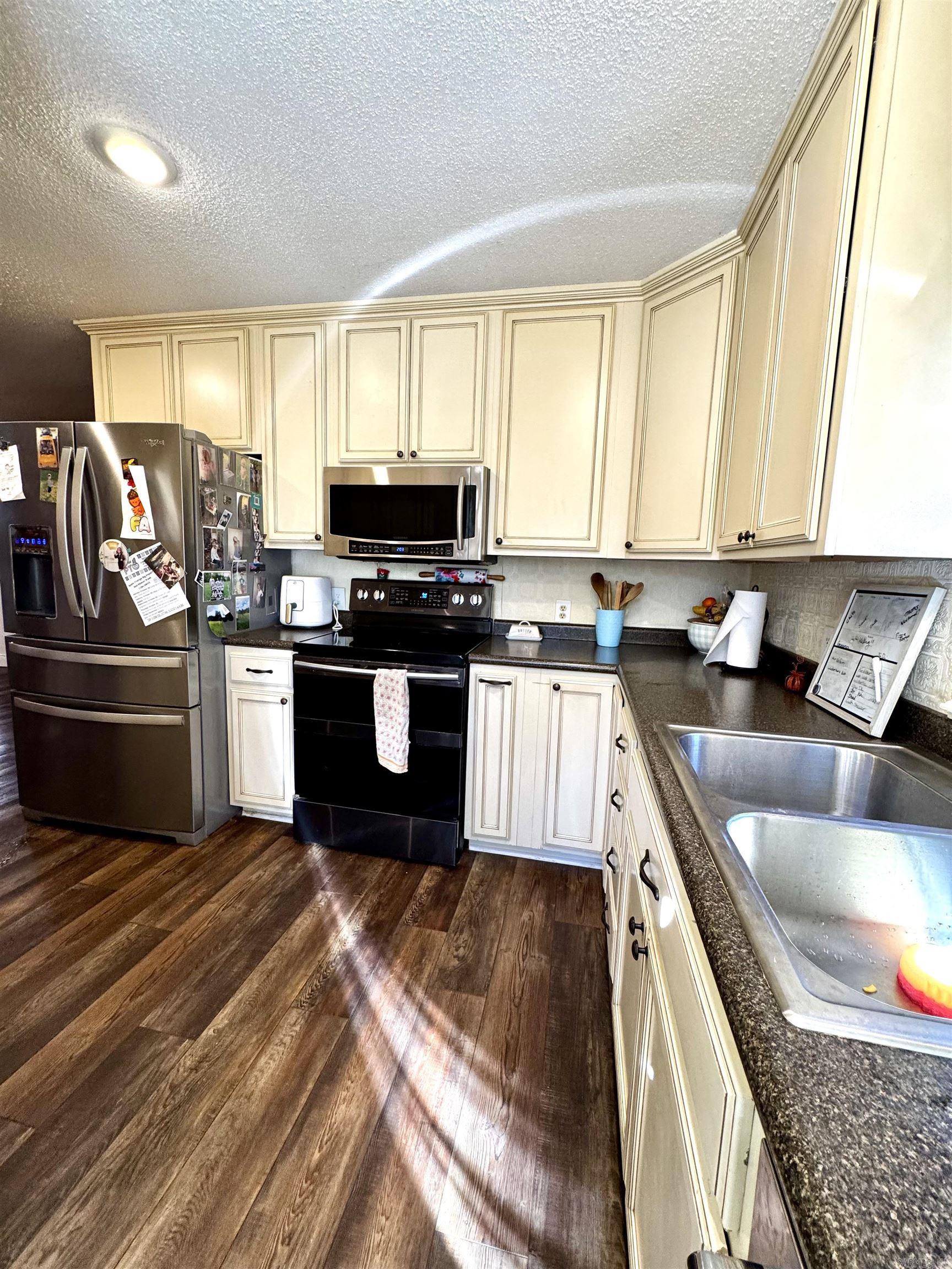 CEDAR CREST ACRES - Residential