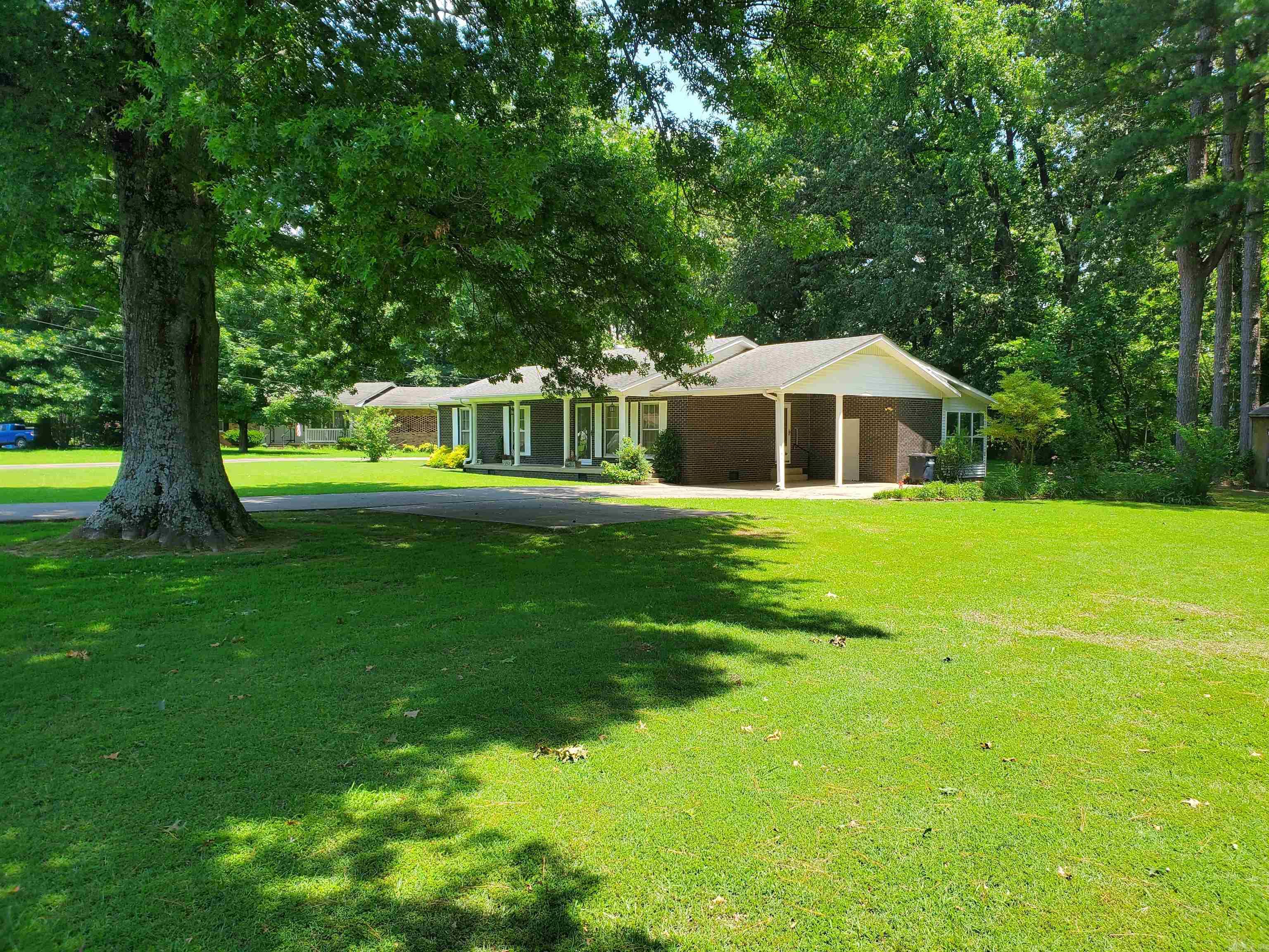 BALLARD HEIGHTS - Residential