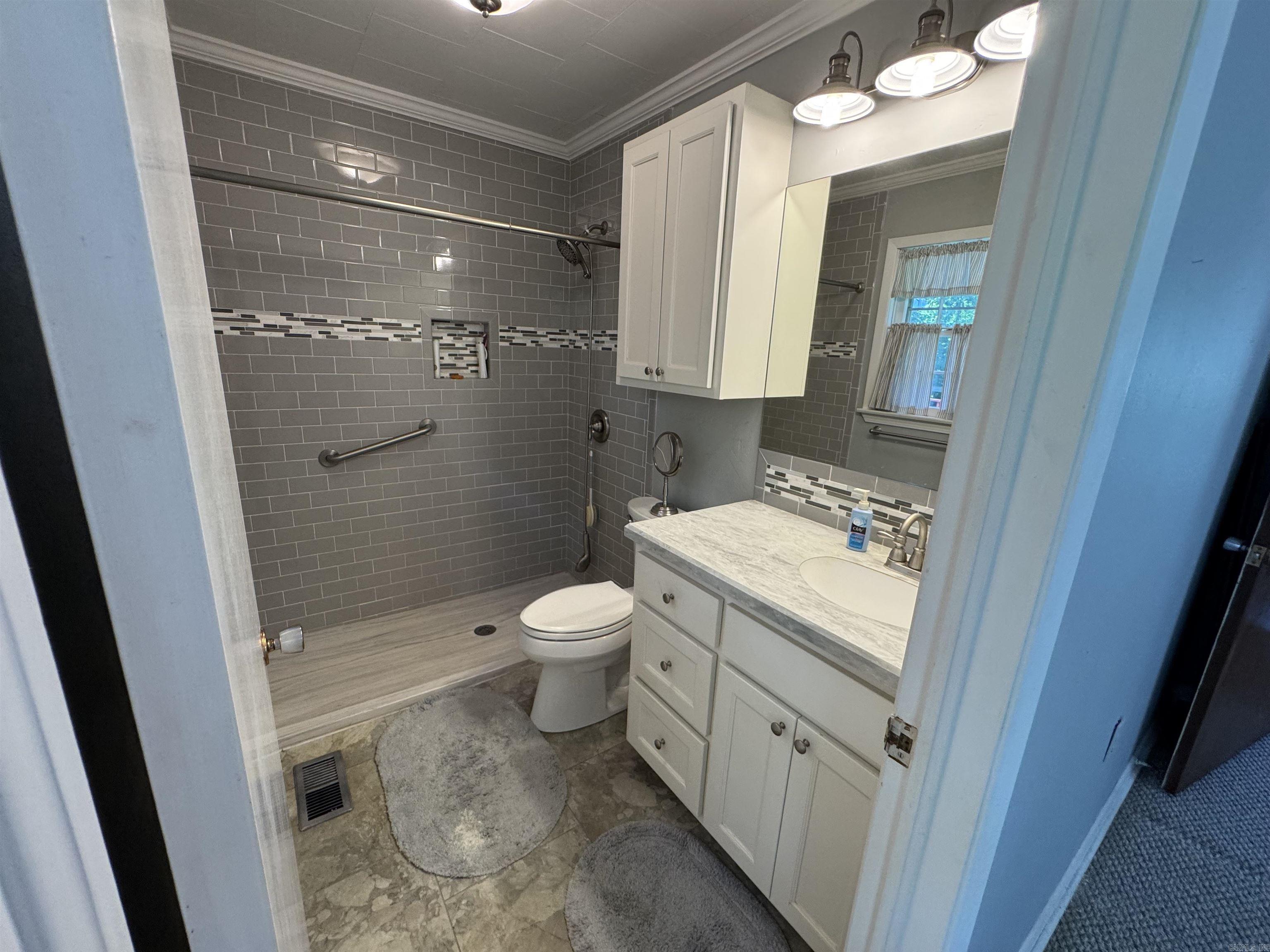 BALLARD HEIGHTS - Residential