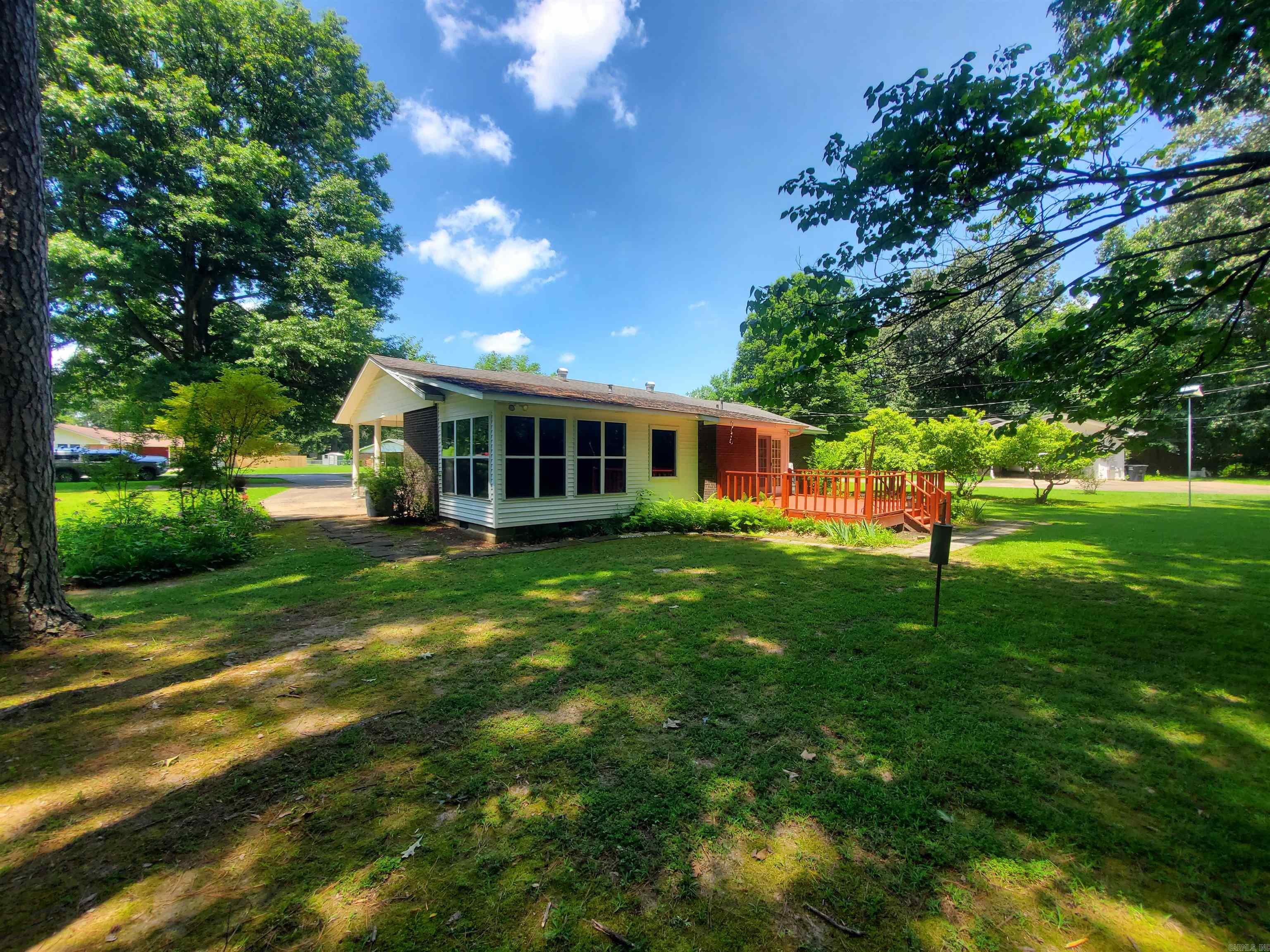 BALLARD HEIGHTS - Residential