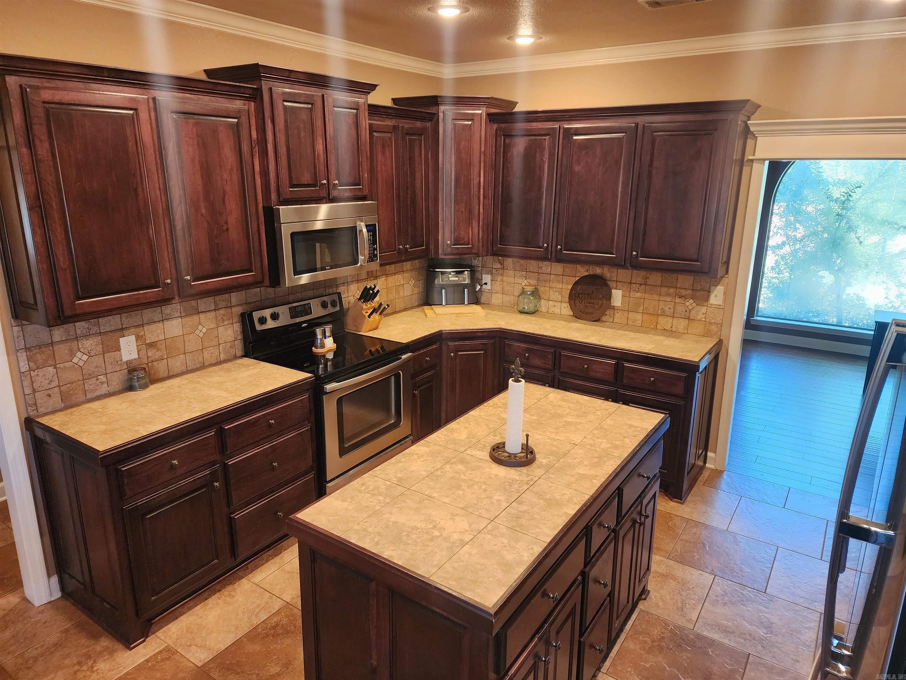 PORTER FIELD ESTATES - Residential