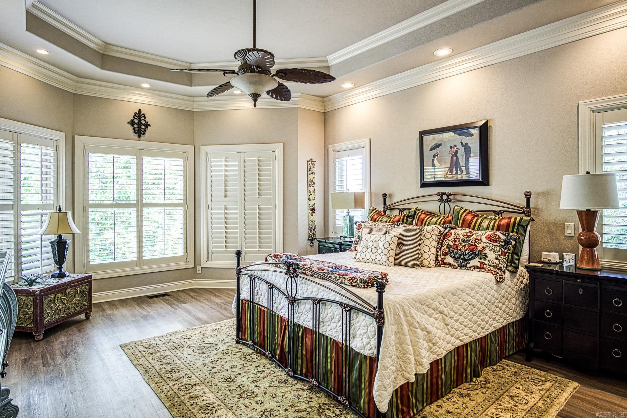 ISABELLA - Residential