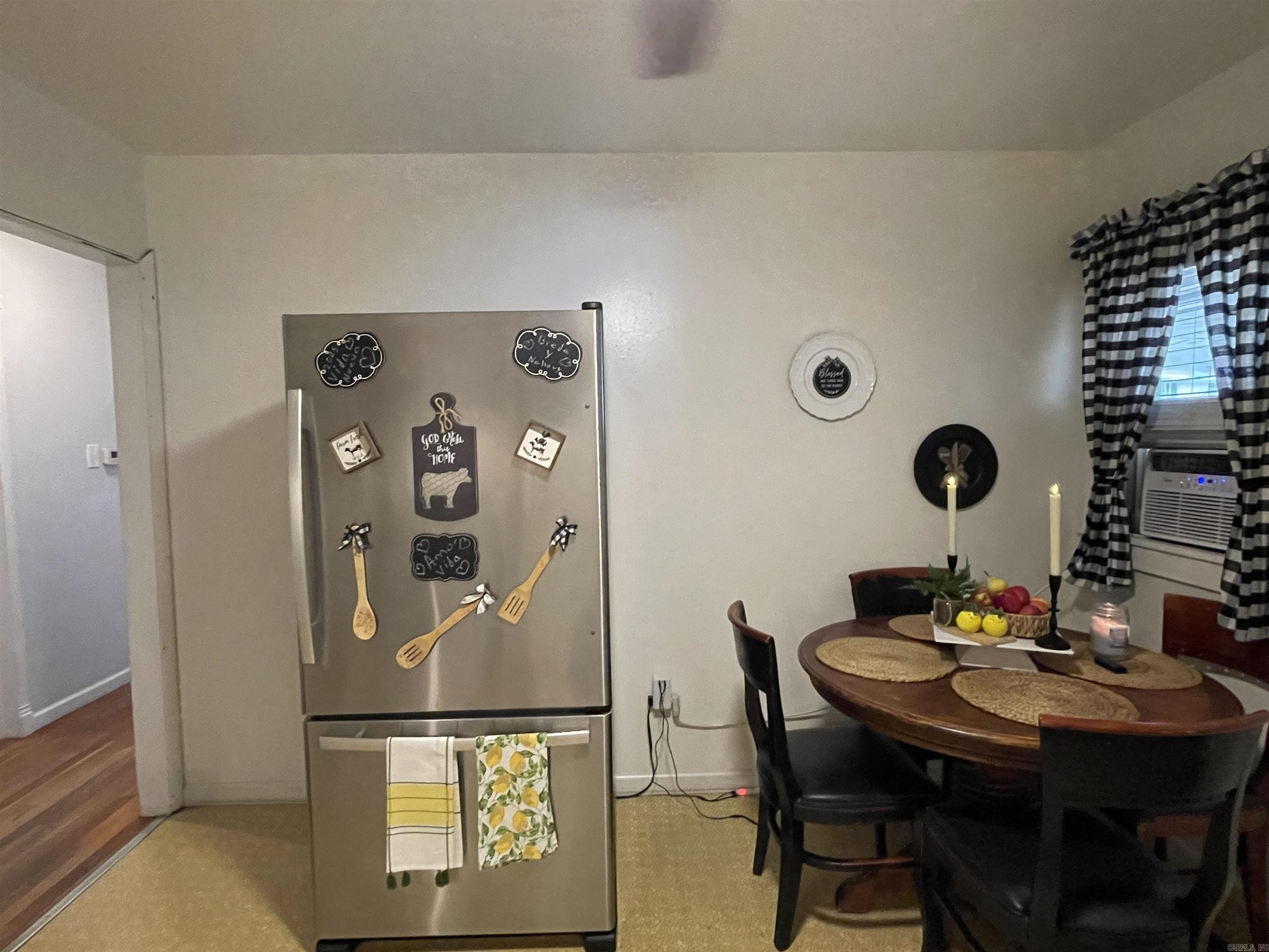 HENRYS - Residential