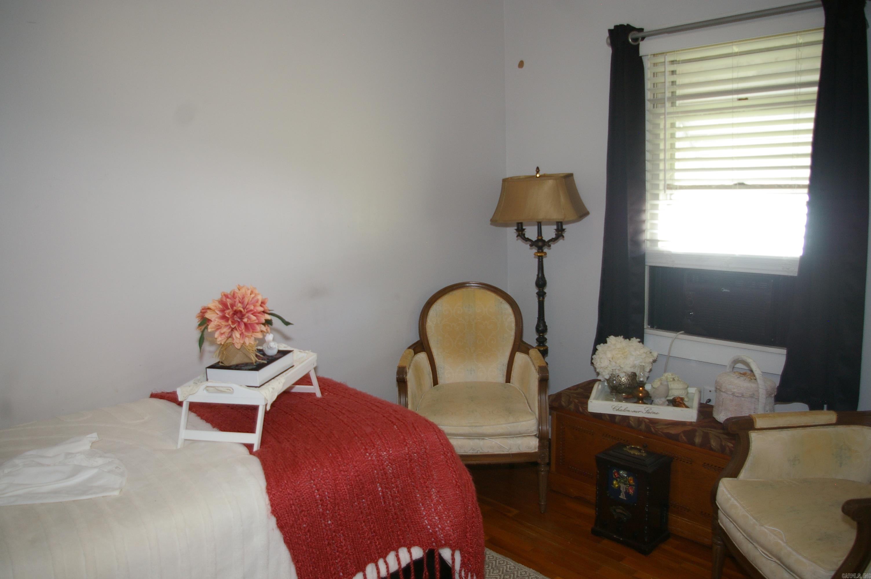 HENRYS - Residential