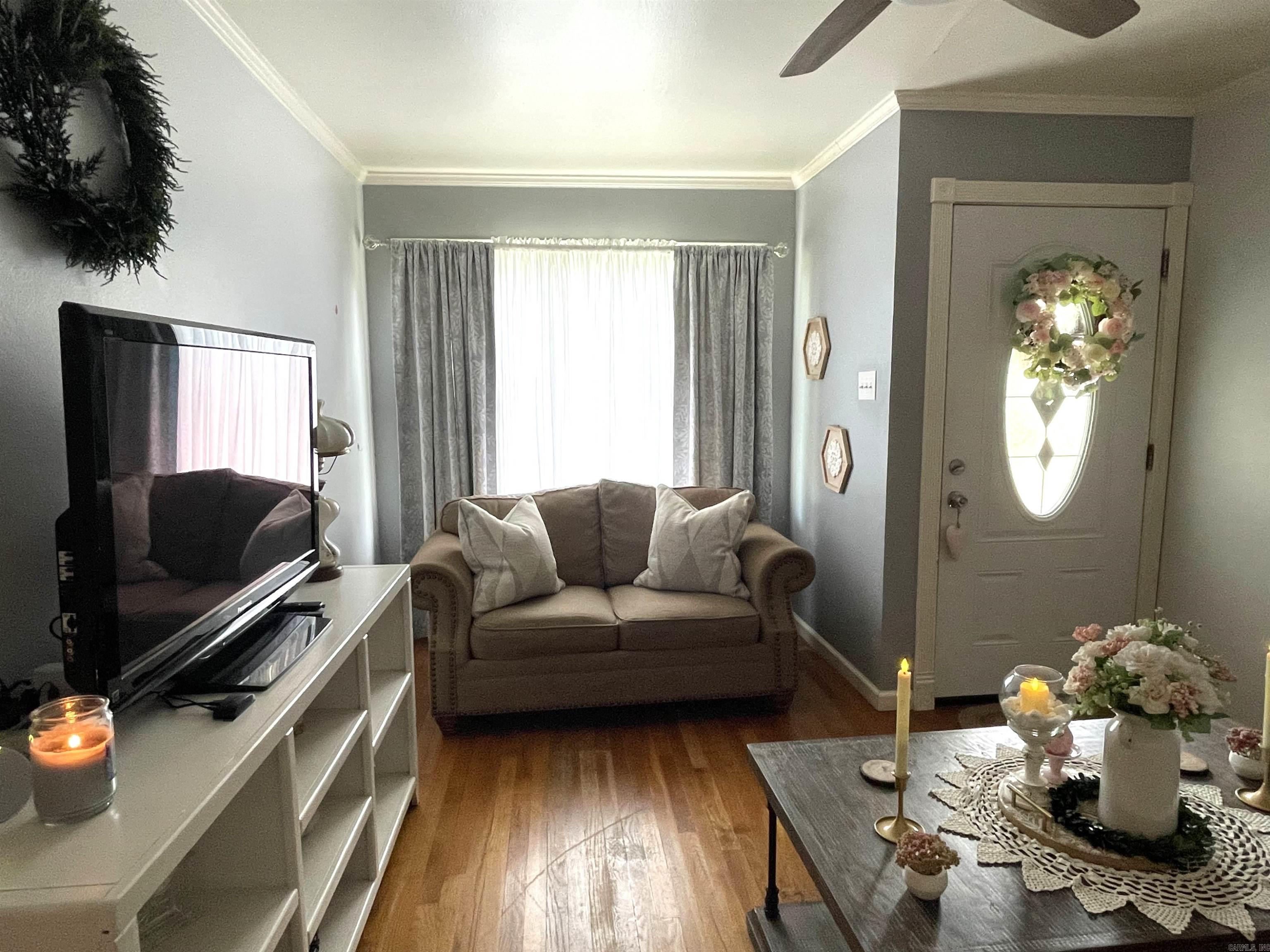 HENRYS - Residential
