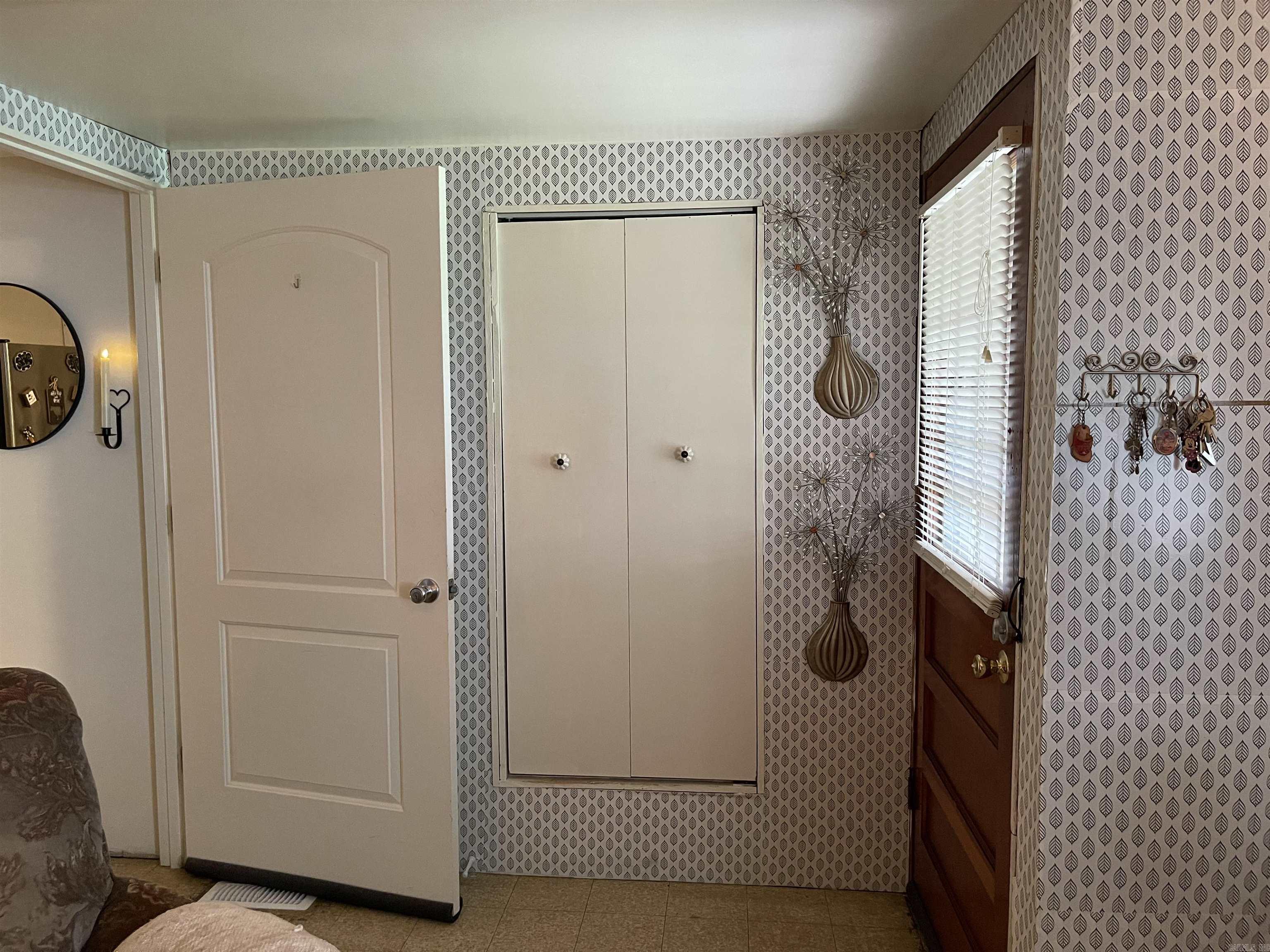 HENRYS - Residential