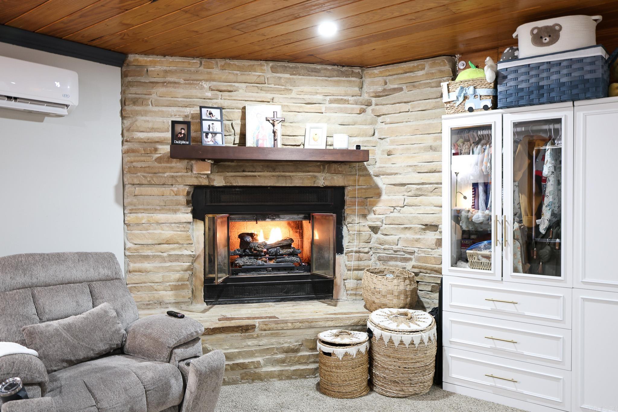 COUNTRY CLUB TERRACE - Residential