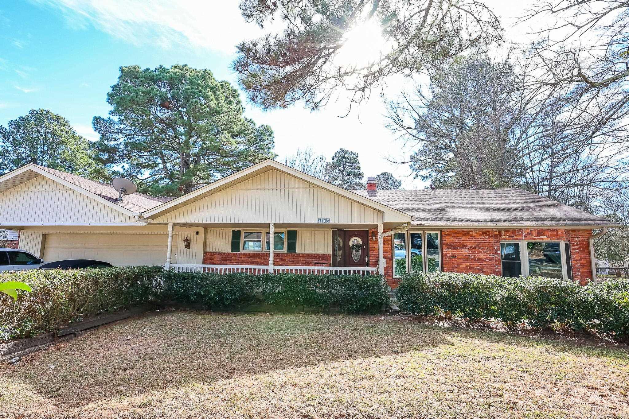 COUNTRY CLUB TERRACE - Residential