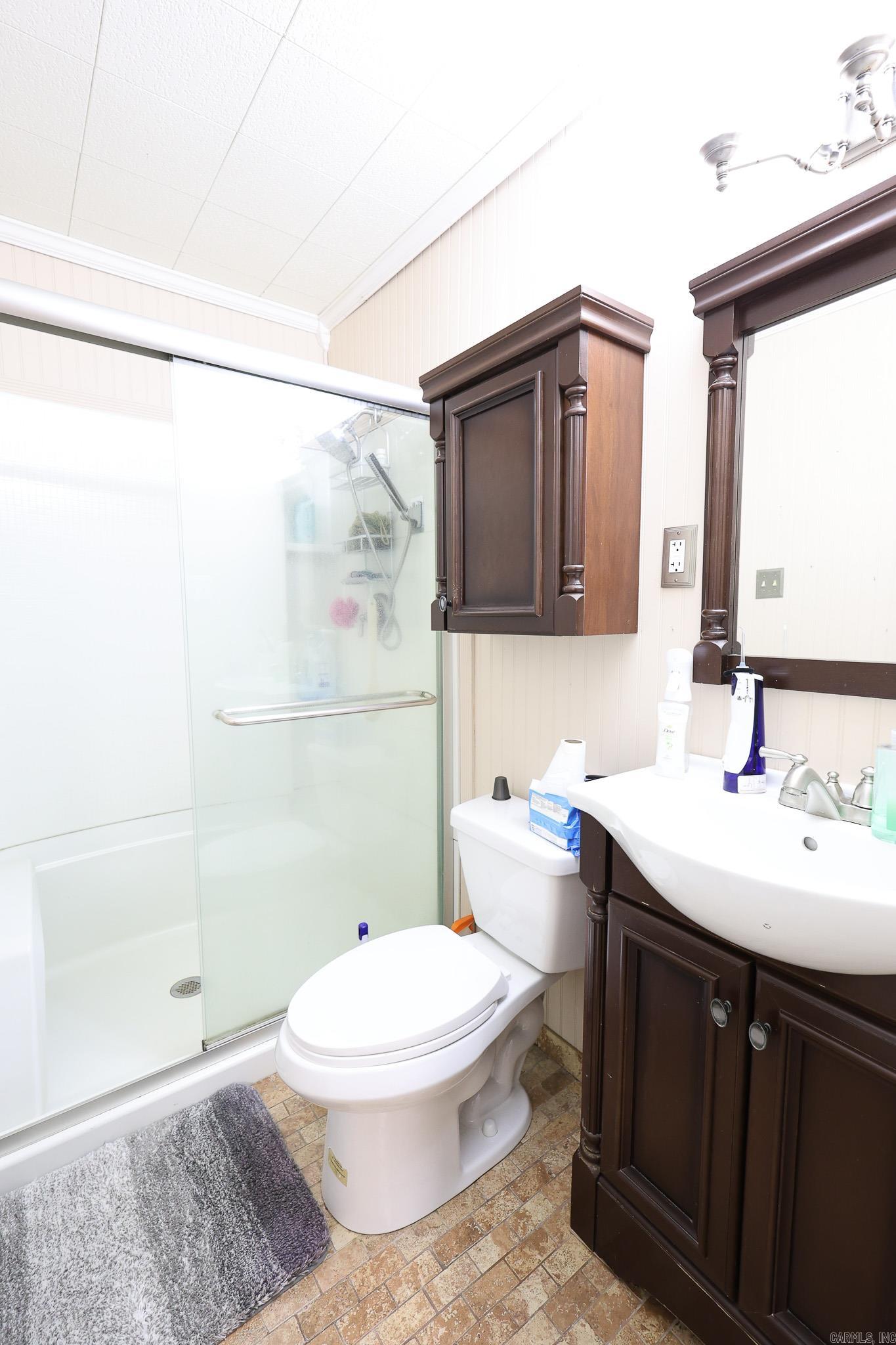 COUNTRY CLUB TERRACE - Residential