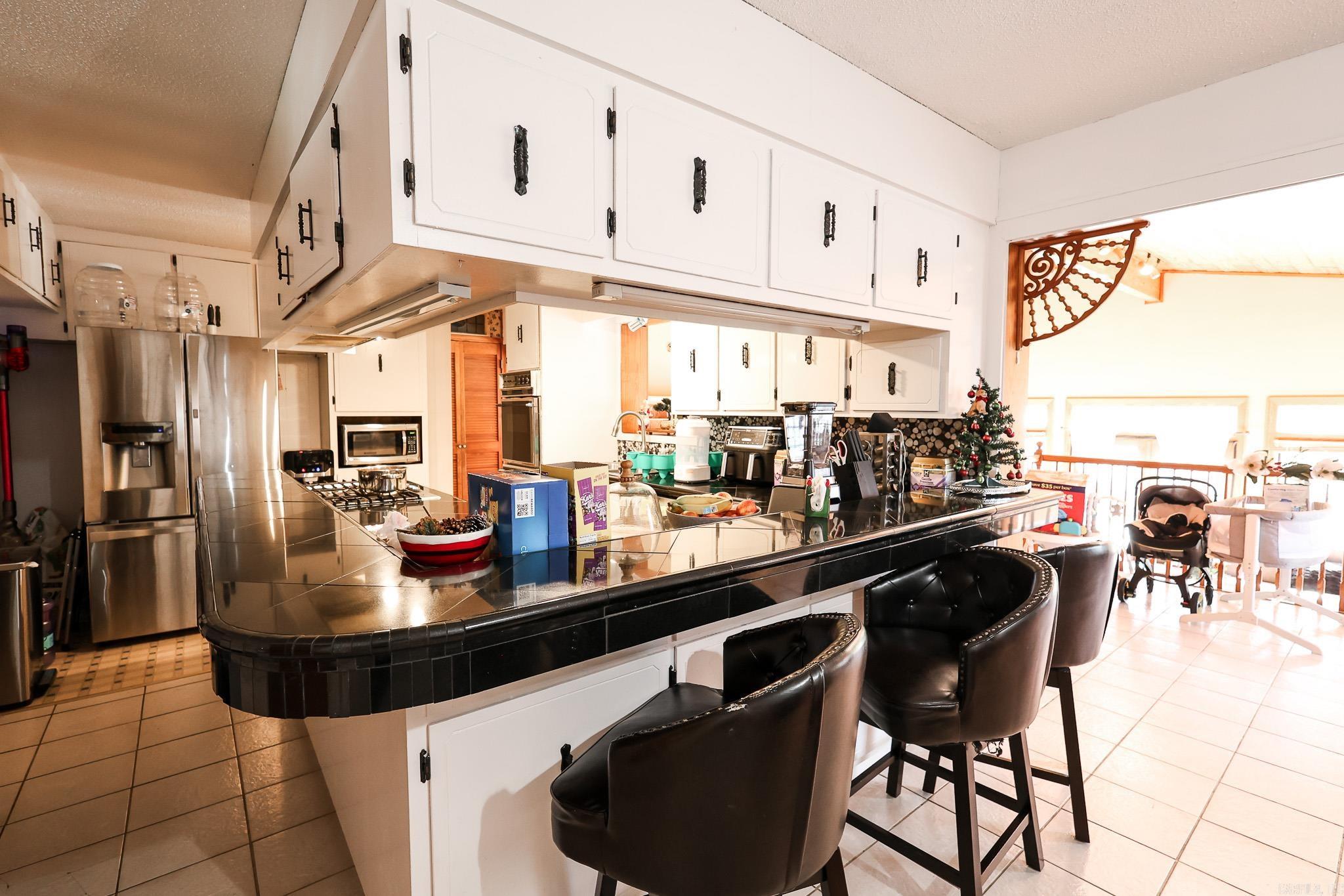 COUNTRY CLUB TERRACE - Residential