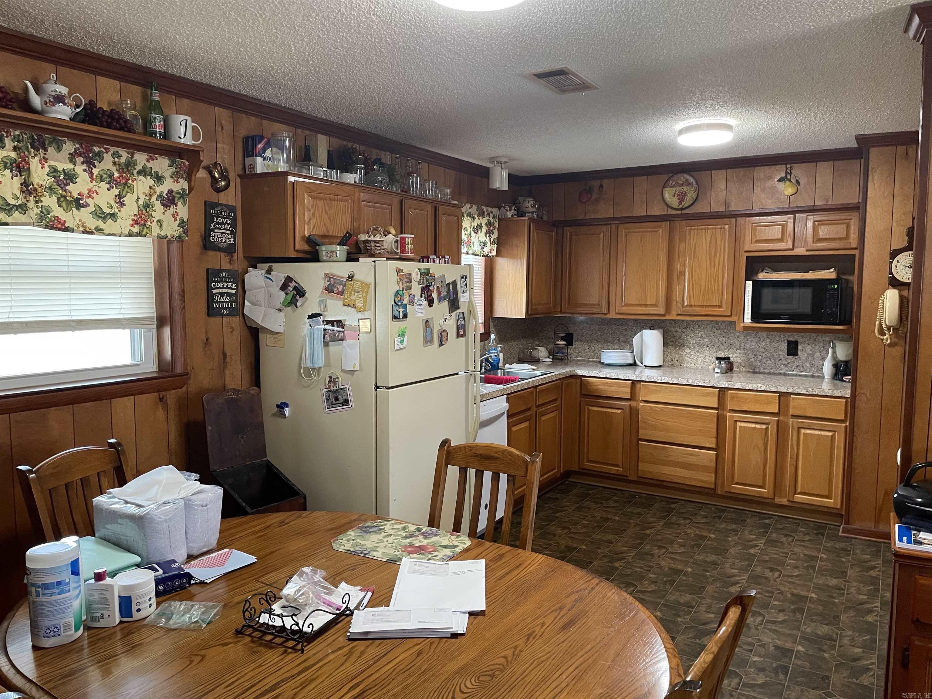 CIRCLE LAKE - Residential