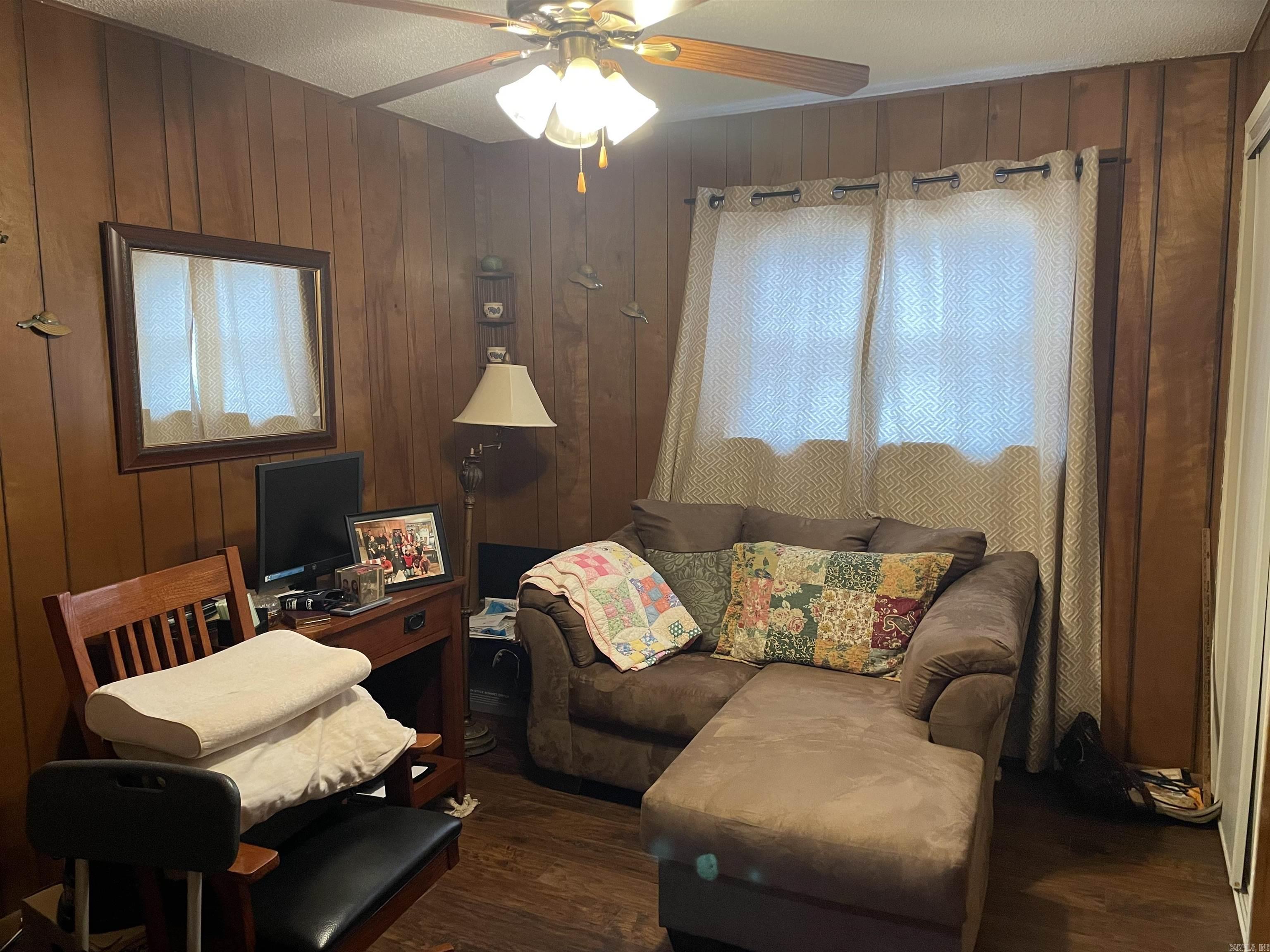 CIRCLE LAKE - Residential