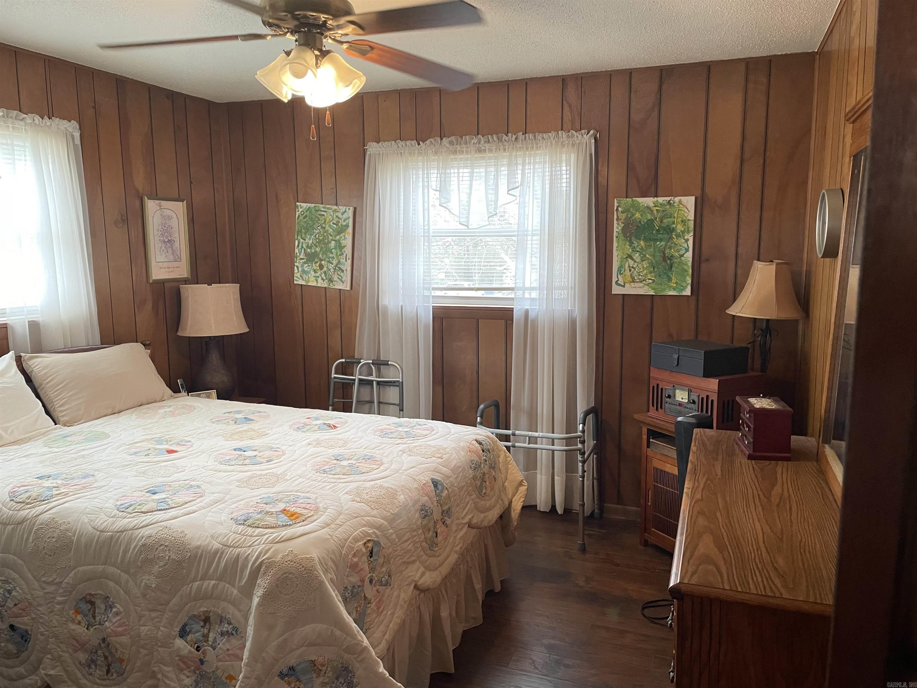 CIRCLE LAKE - Residential