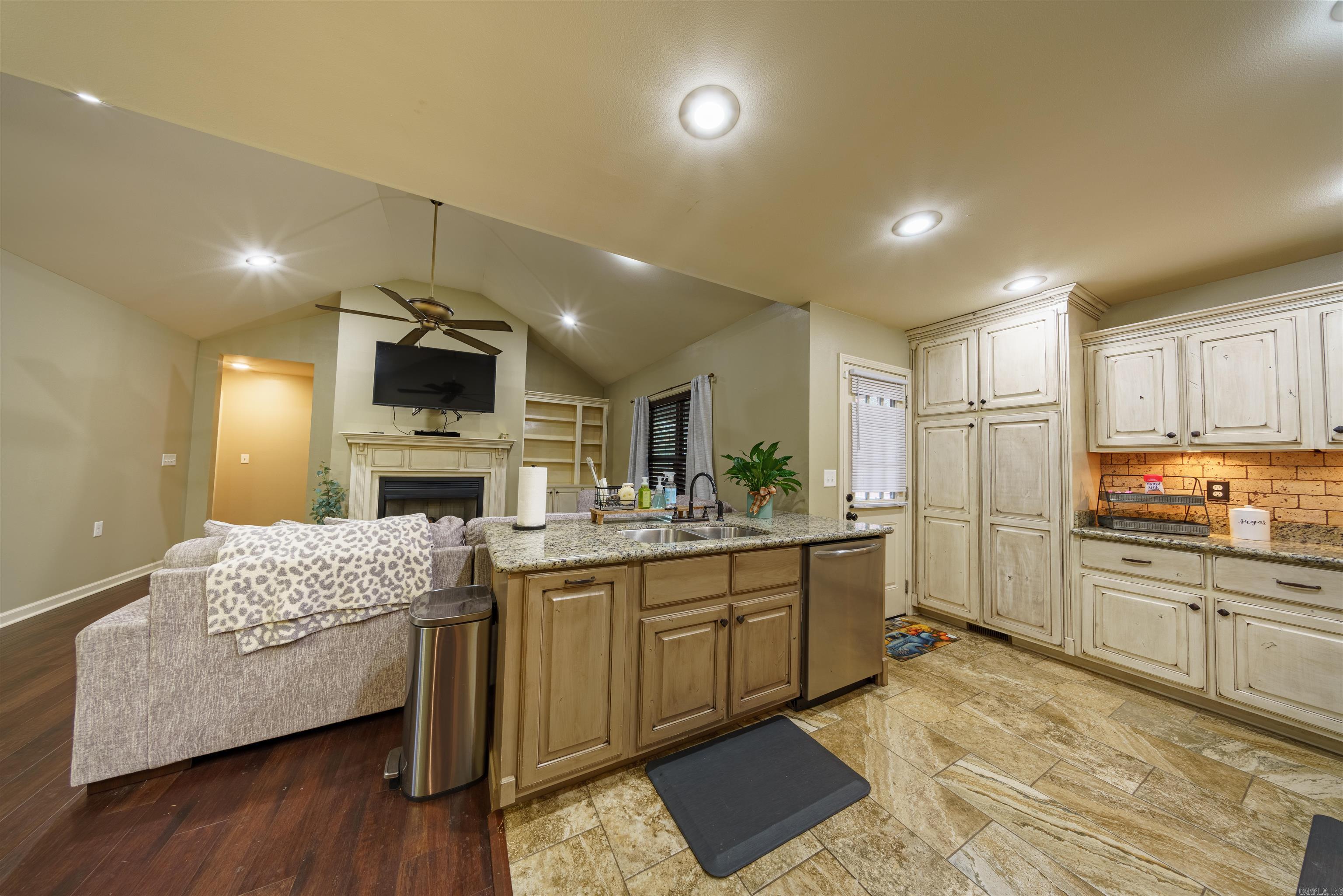 RIVERWOODS ESTATES PHASE ONE - Residential