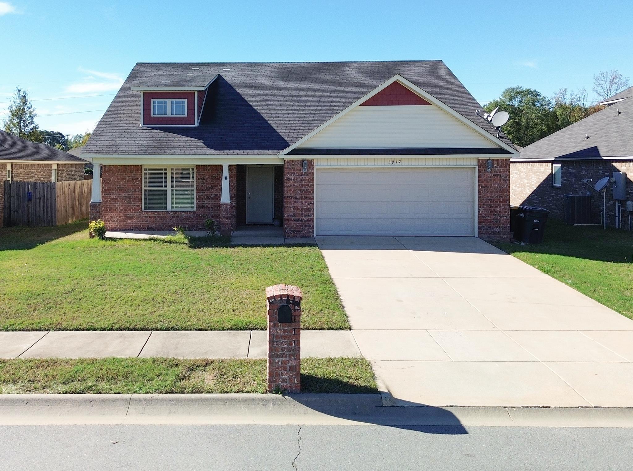 TRAMMEL ESTATES - Residential