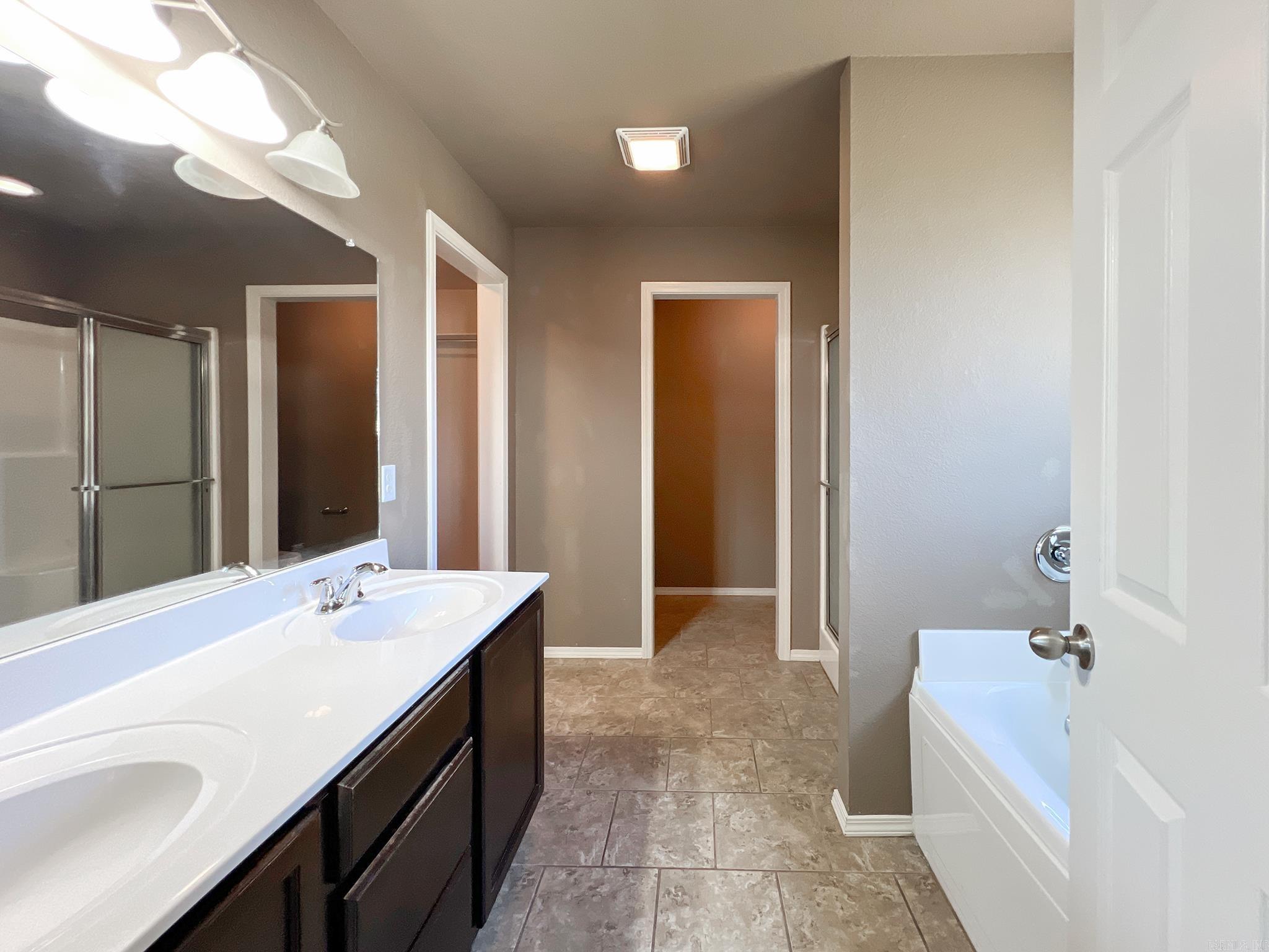 TRAMMEL ESTATES - Residential