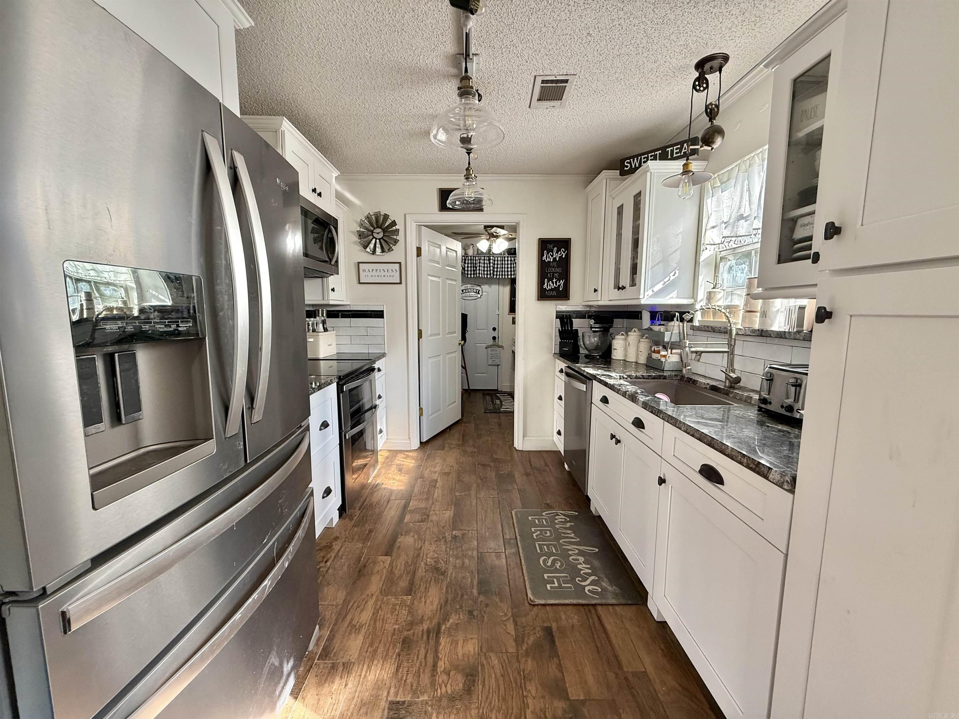 FERNDALE ESTATES - Residential