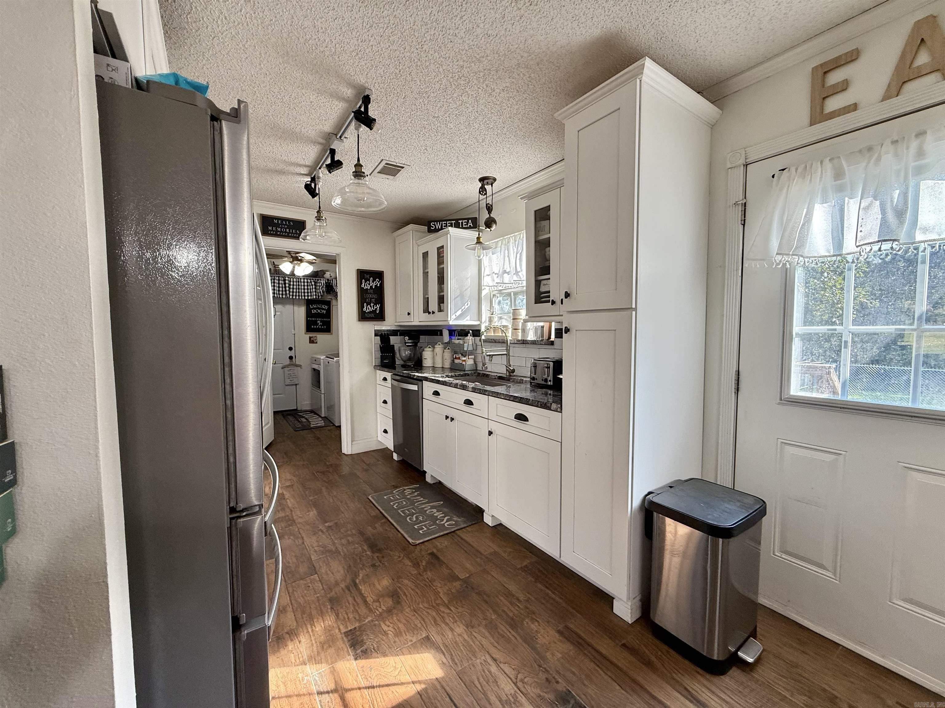 FERNDALE ESTATES - Residential