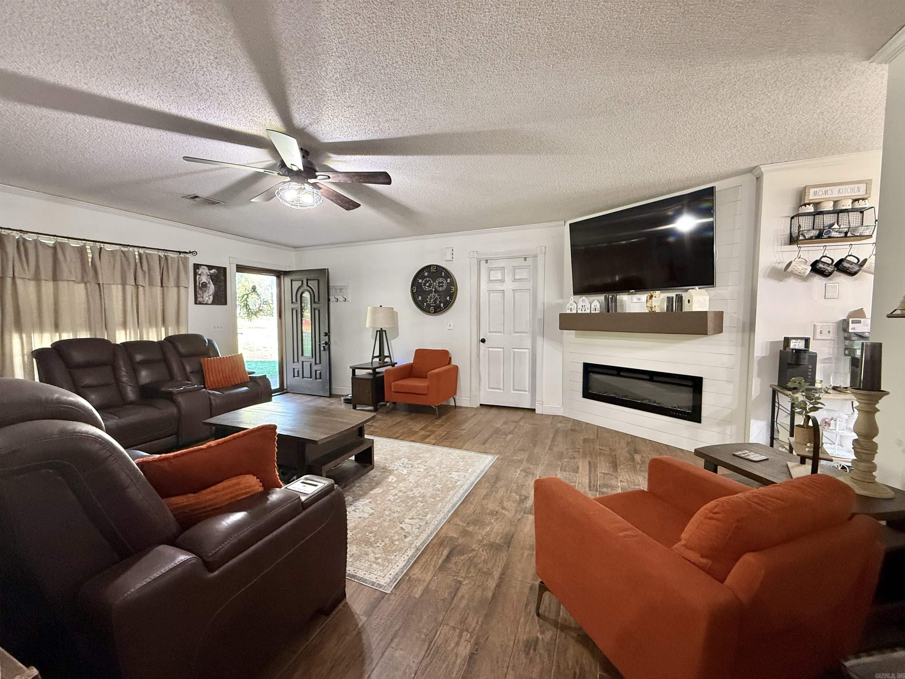 FERNDALE ESTATES - Residential