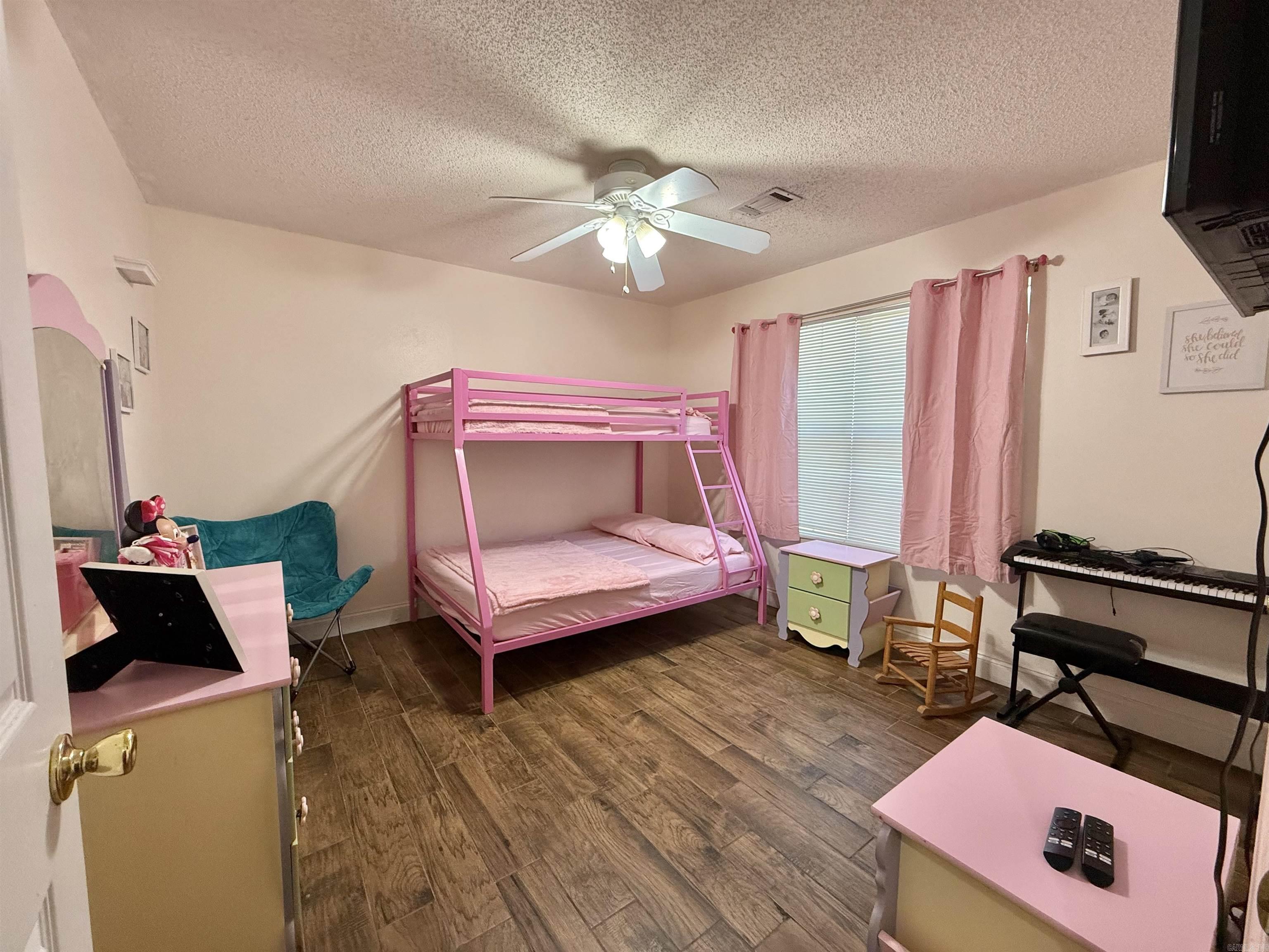 FERNDALE ESTATES - Residential