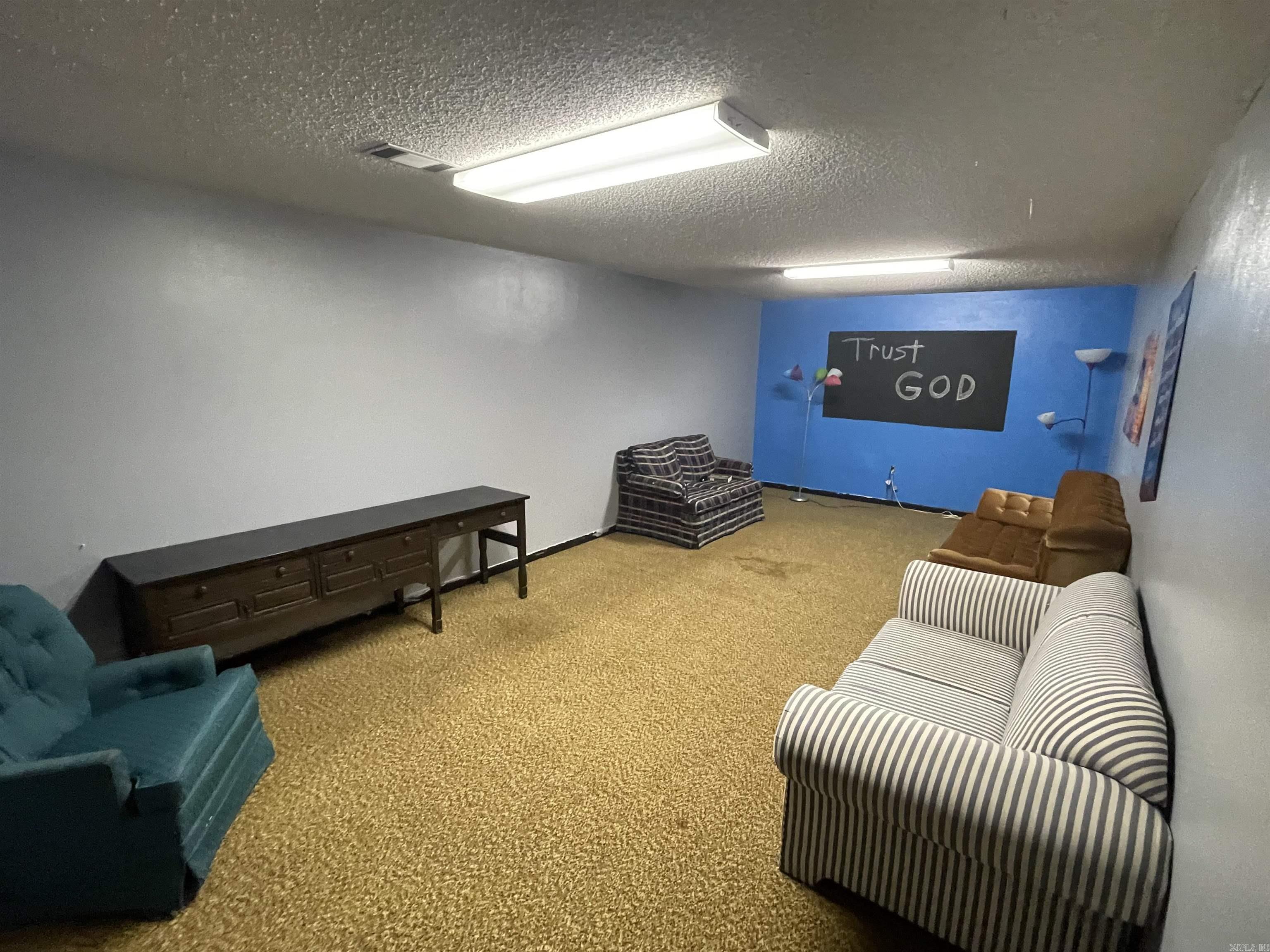 11-3S-20W - Commercial Sale