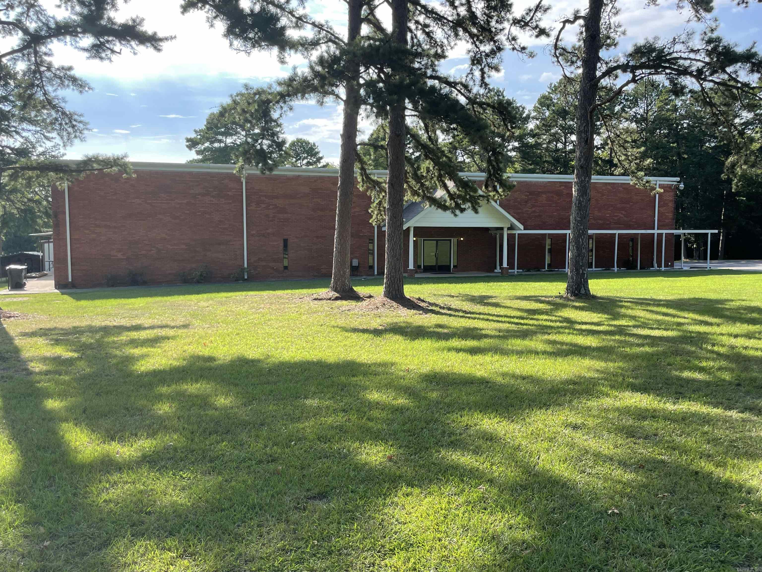 11-3S-20W - Commercial Sale