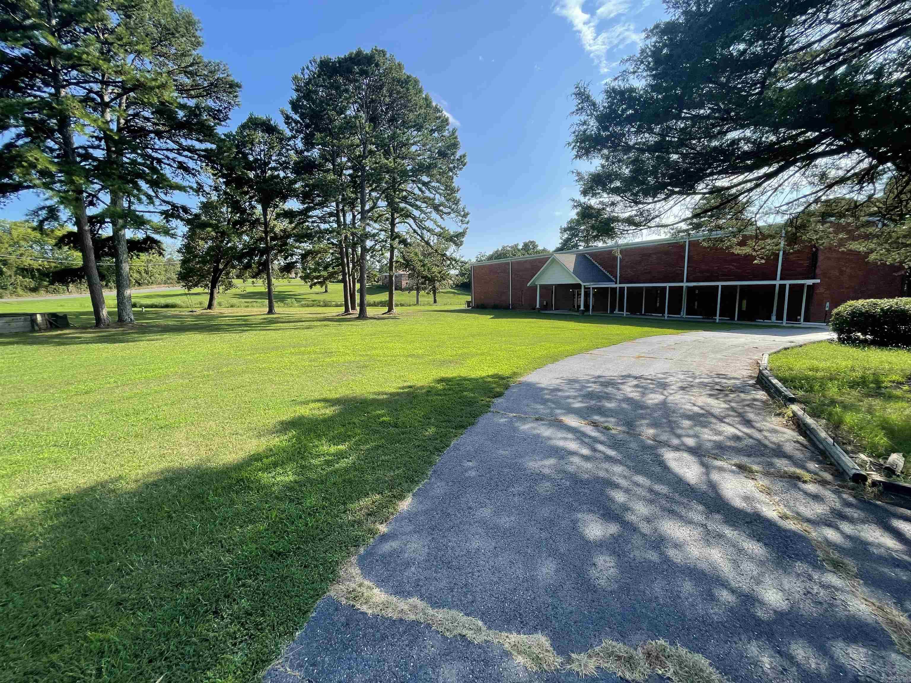 11-3S-20W - Commercial Sale