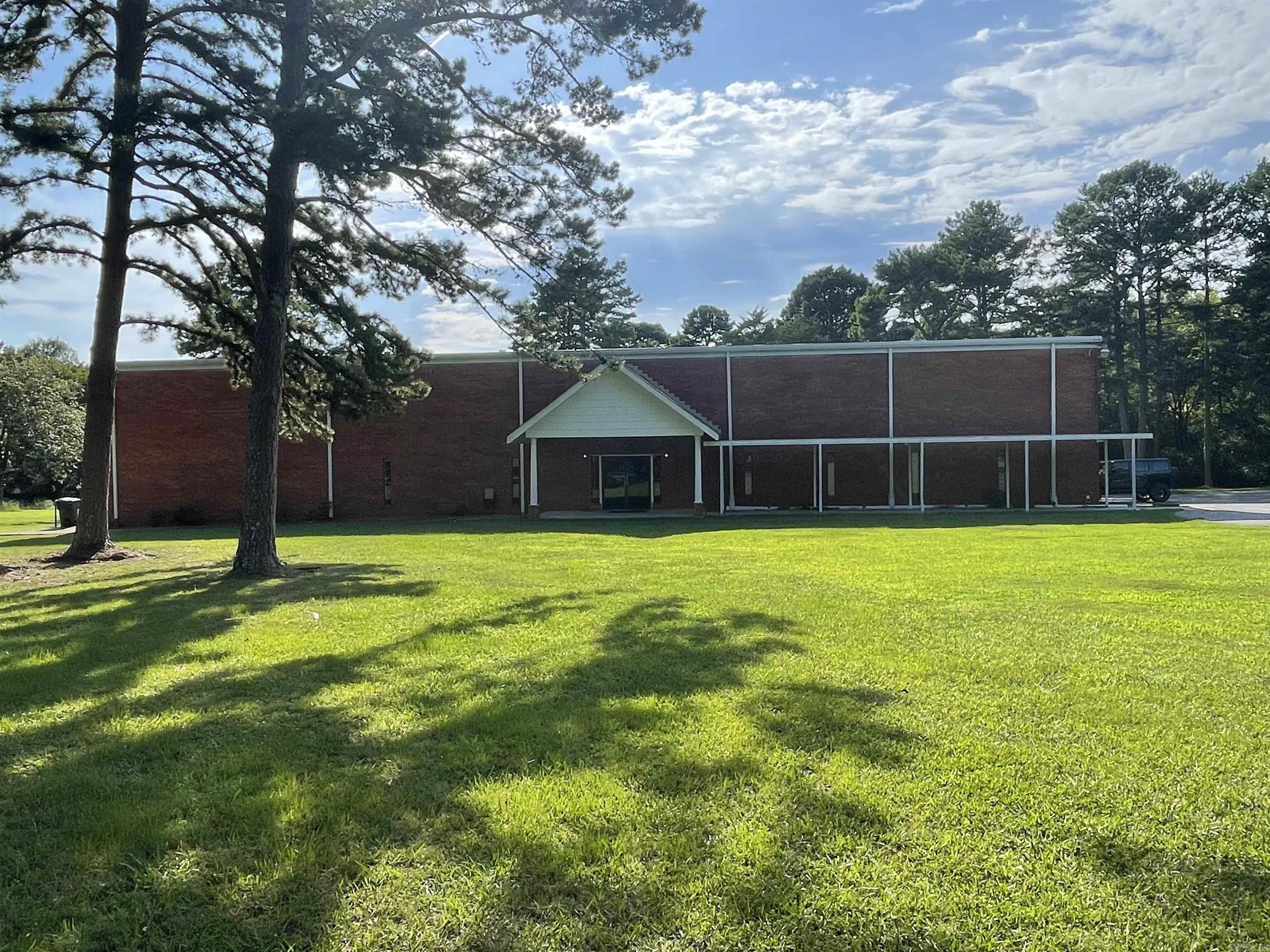 11-3S-20W - Commercial Sale