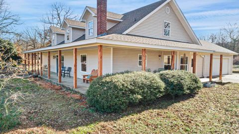 Photo of 201 Center Point Loop Loop, Vilonia, AR 72173 (MLS # 25047078)