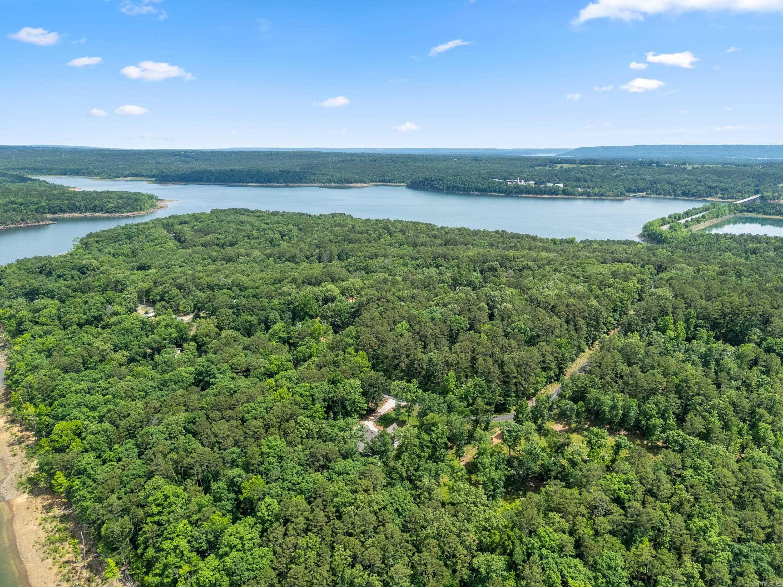 MYSTIC ISLE - Residential