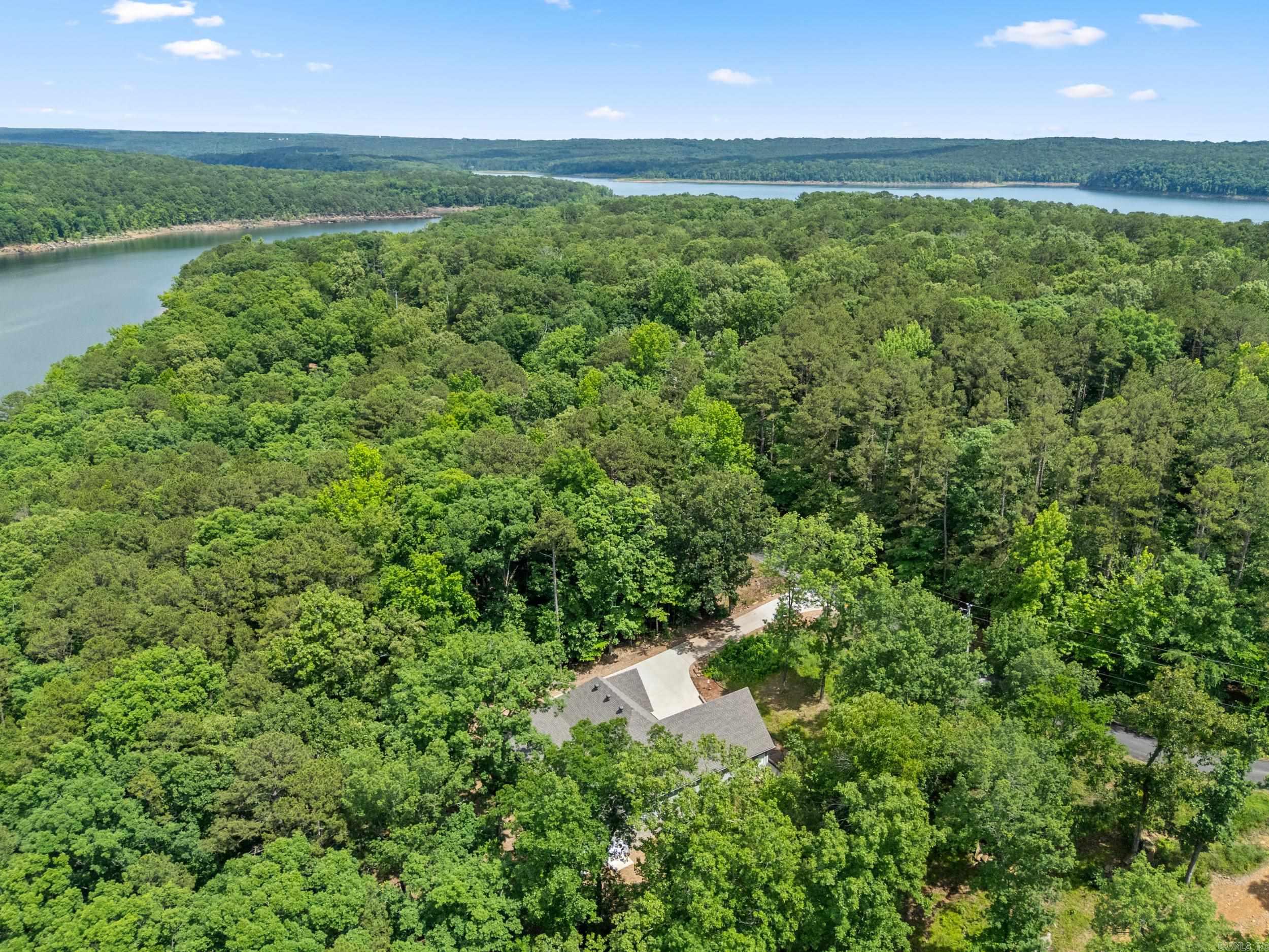 MYSTIC ISLE - Residential