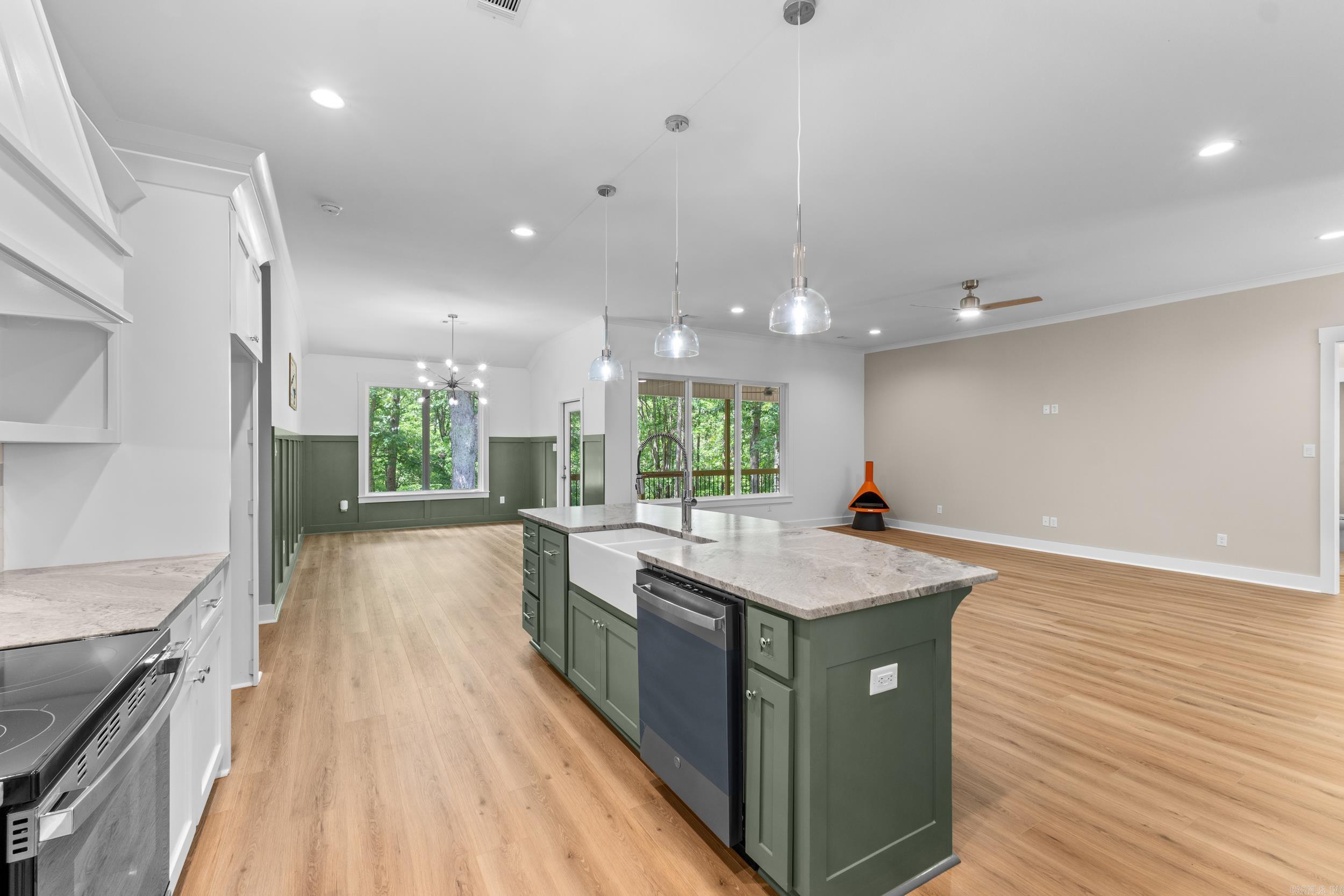 MYSTIC ISLE - Residential