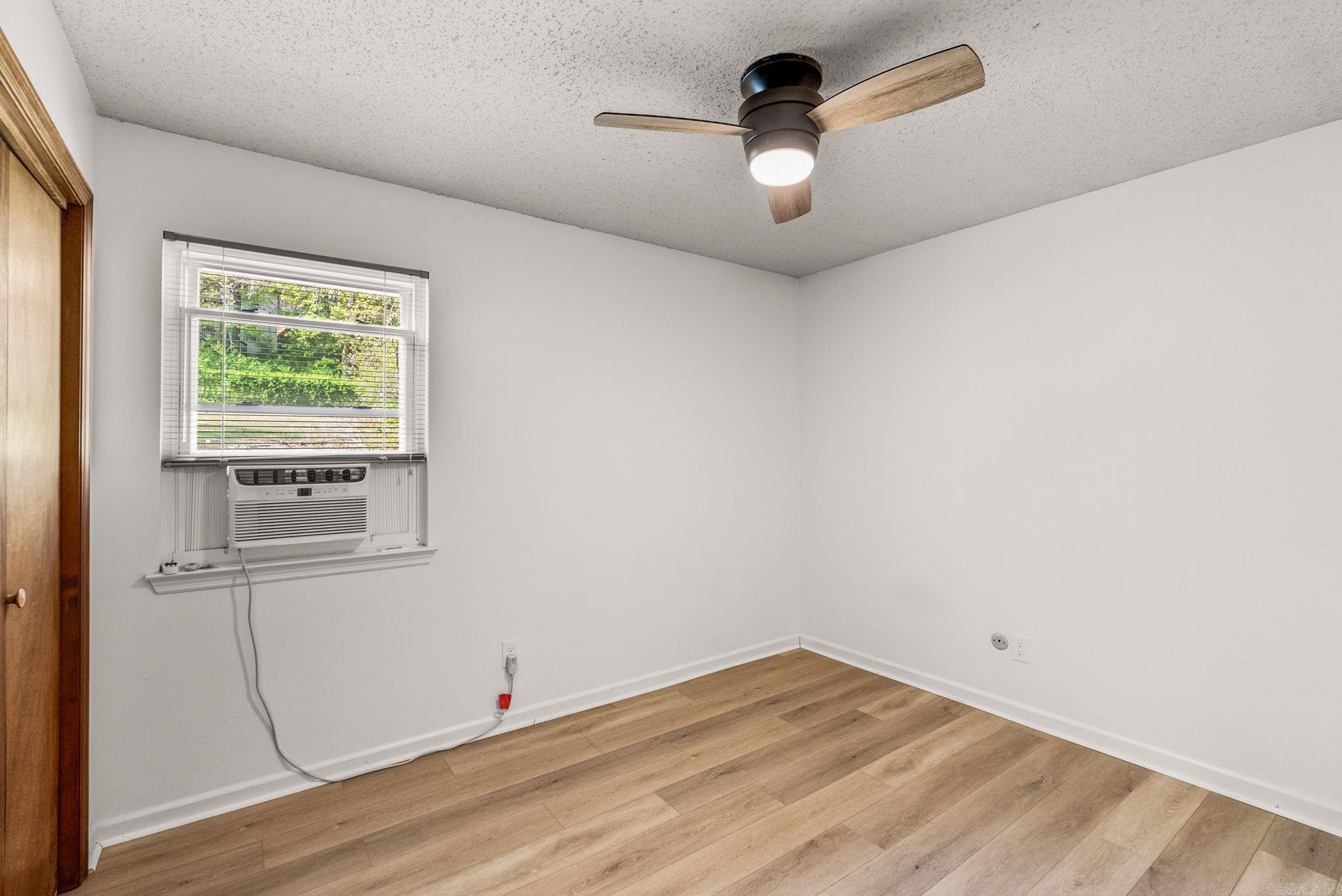 PLEASANT FOREST - Residential