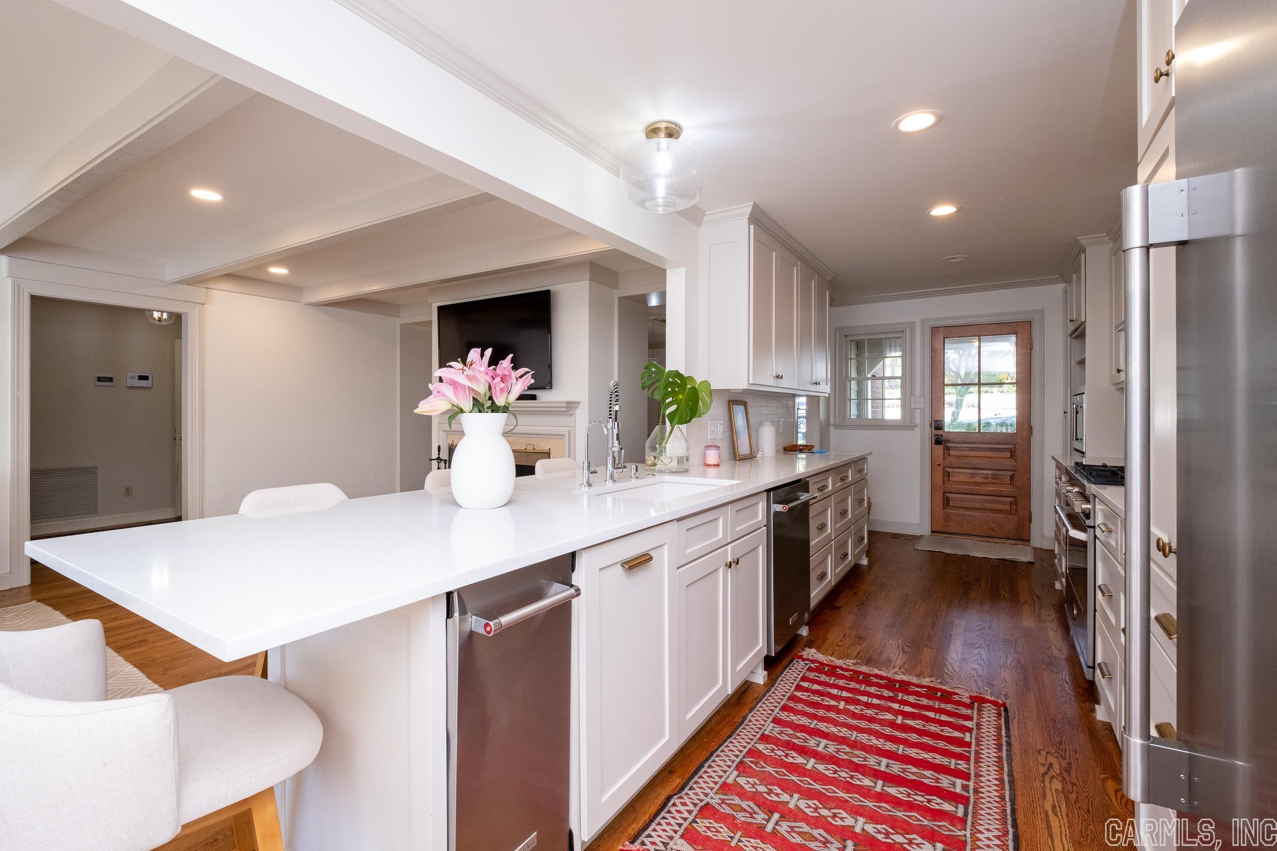 BROADVIEW TERRACE - Residential