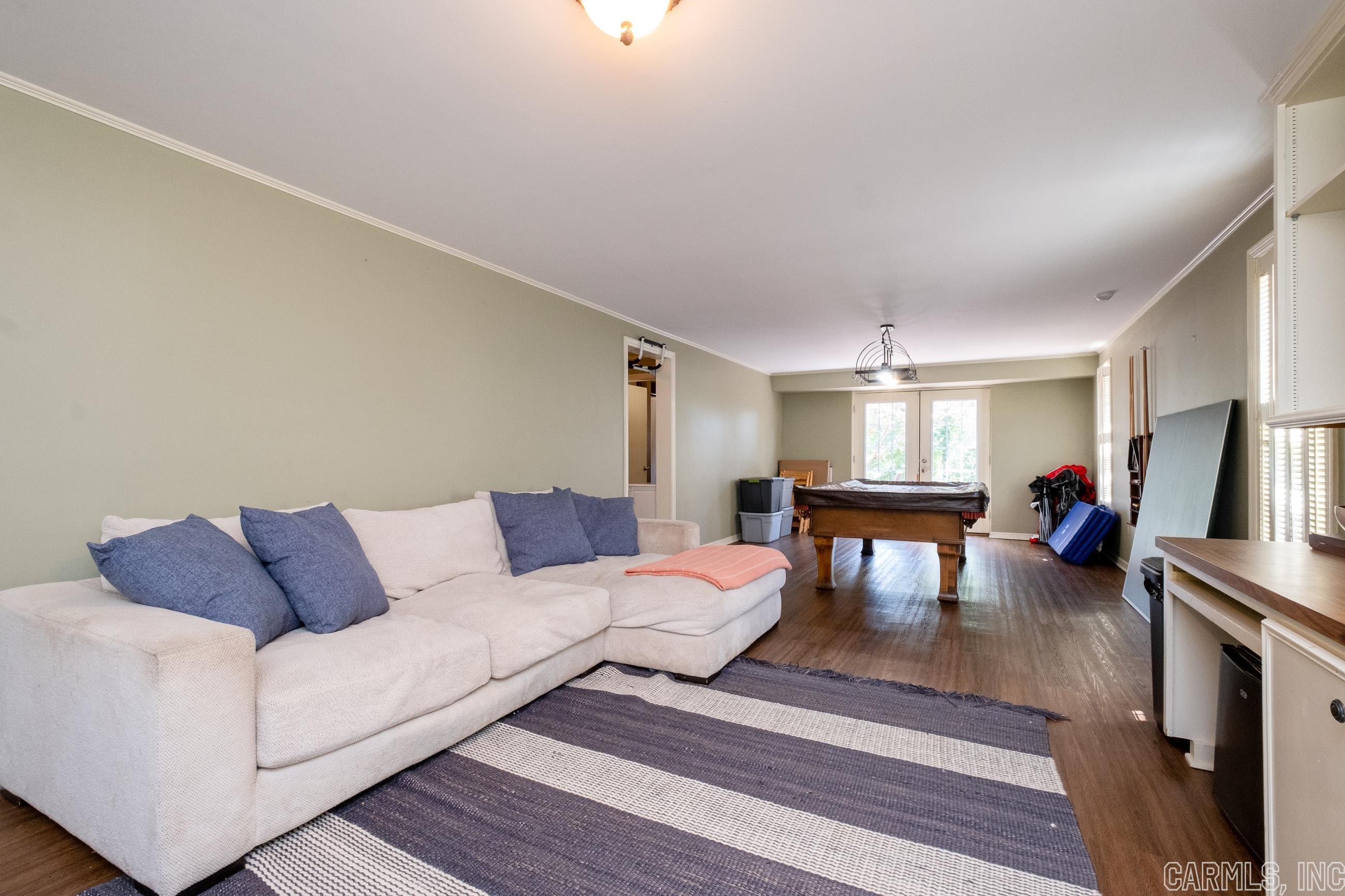 BROADVIEW TERRACE - Residential