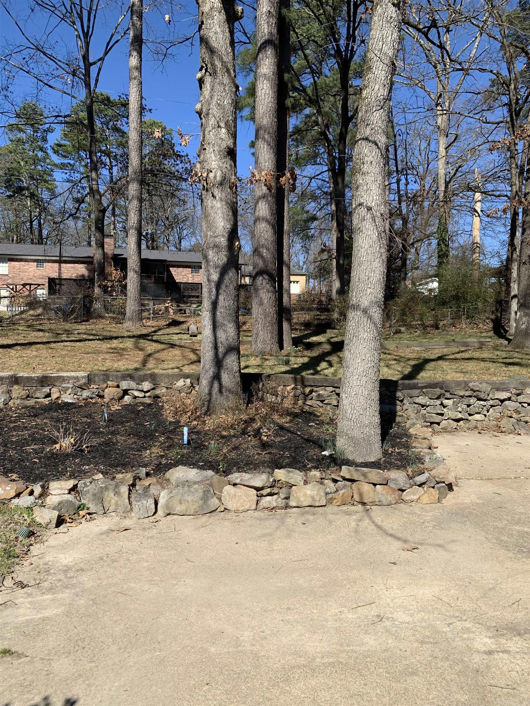 LYNNWOOD ACRES - Residential