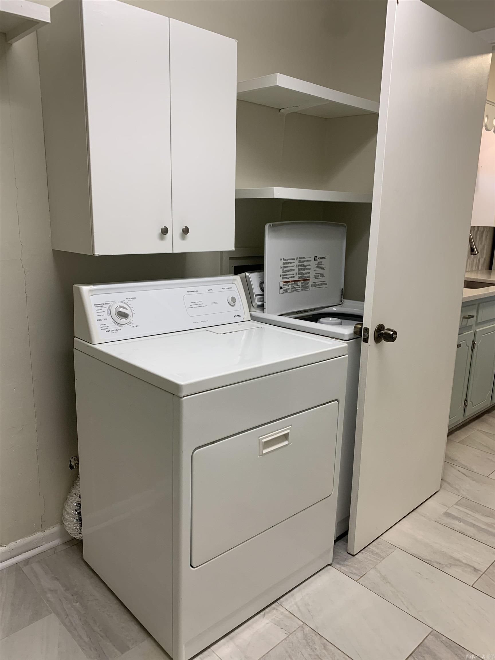 LYNNWOOD ACRES - Residential