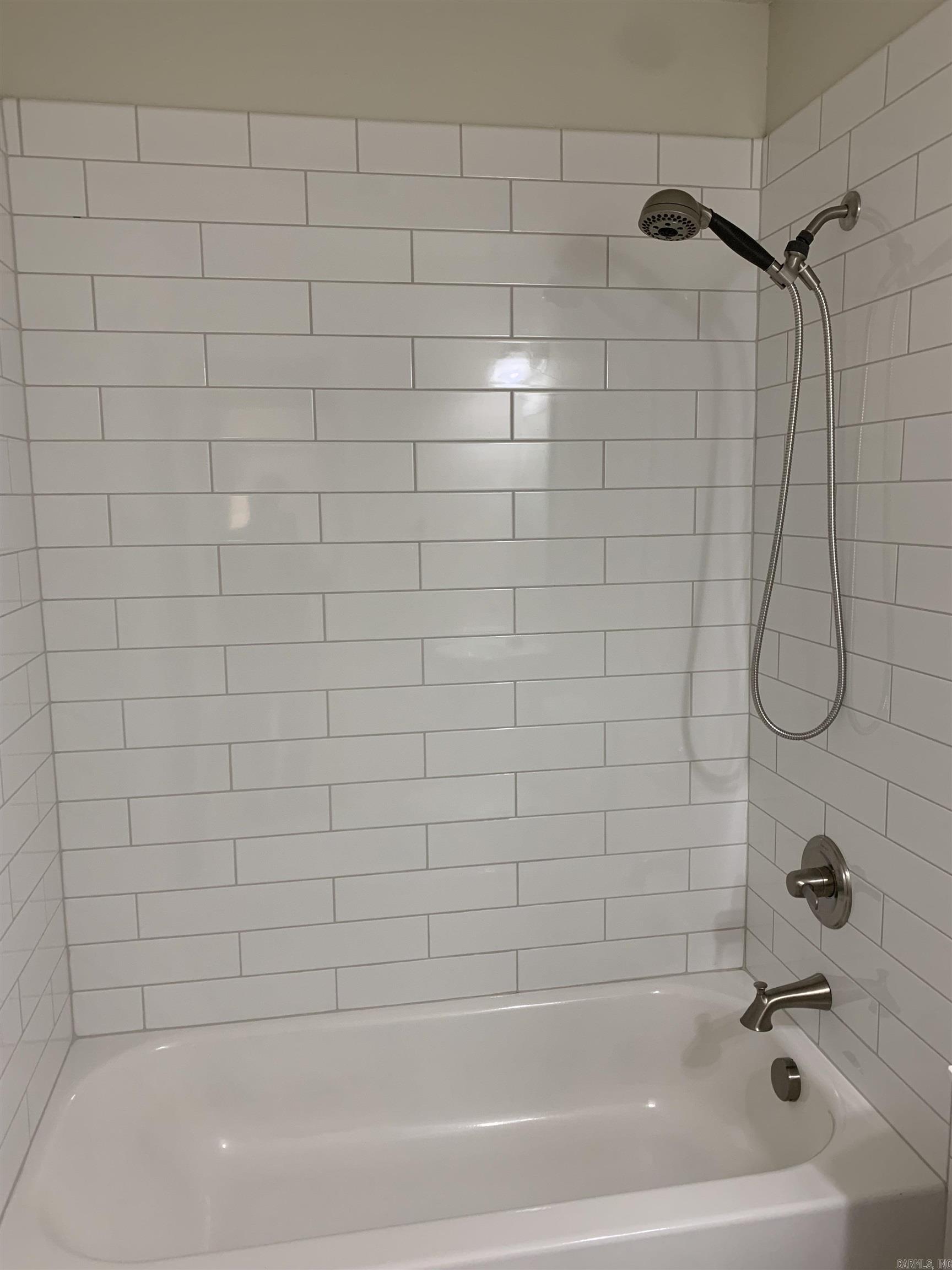 LYNNWOOD ACRES - Residential