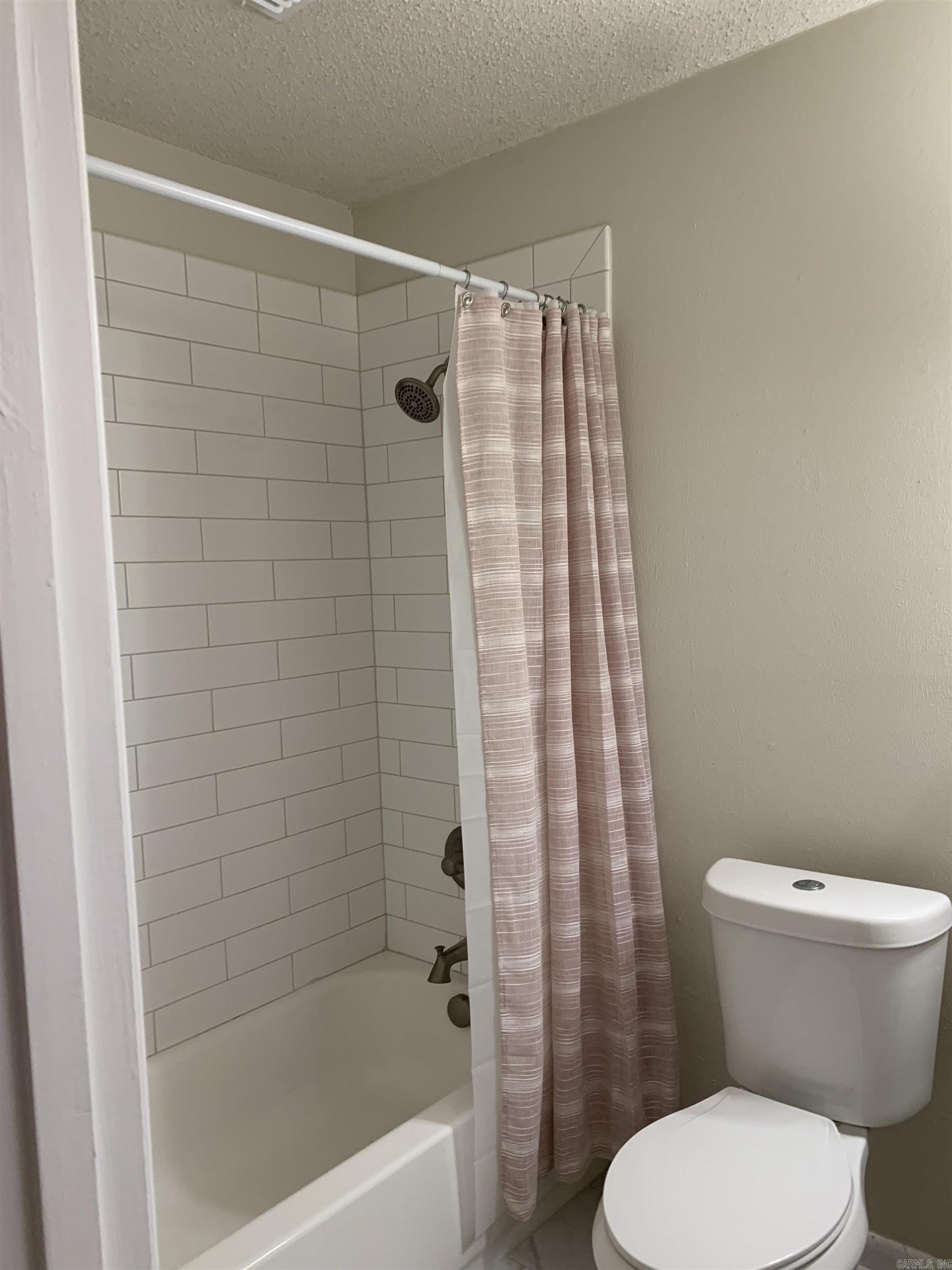 LYNNWOOD ACRES - Residential