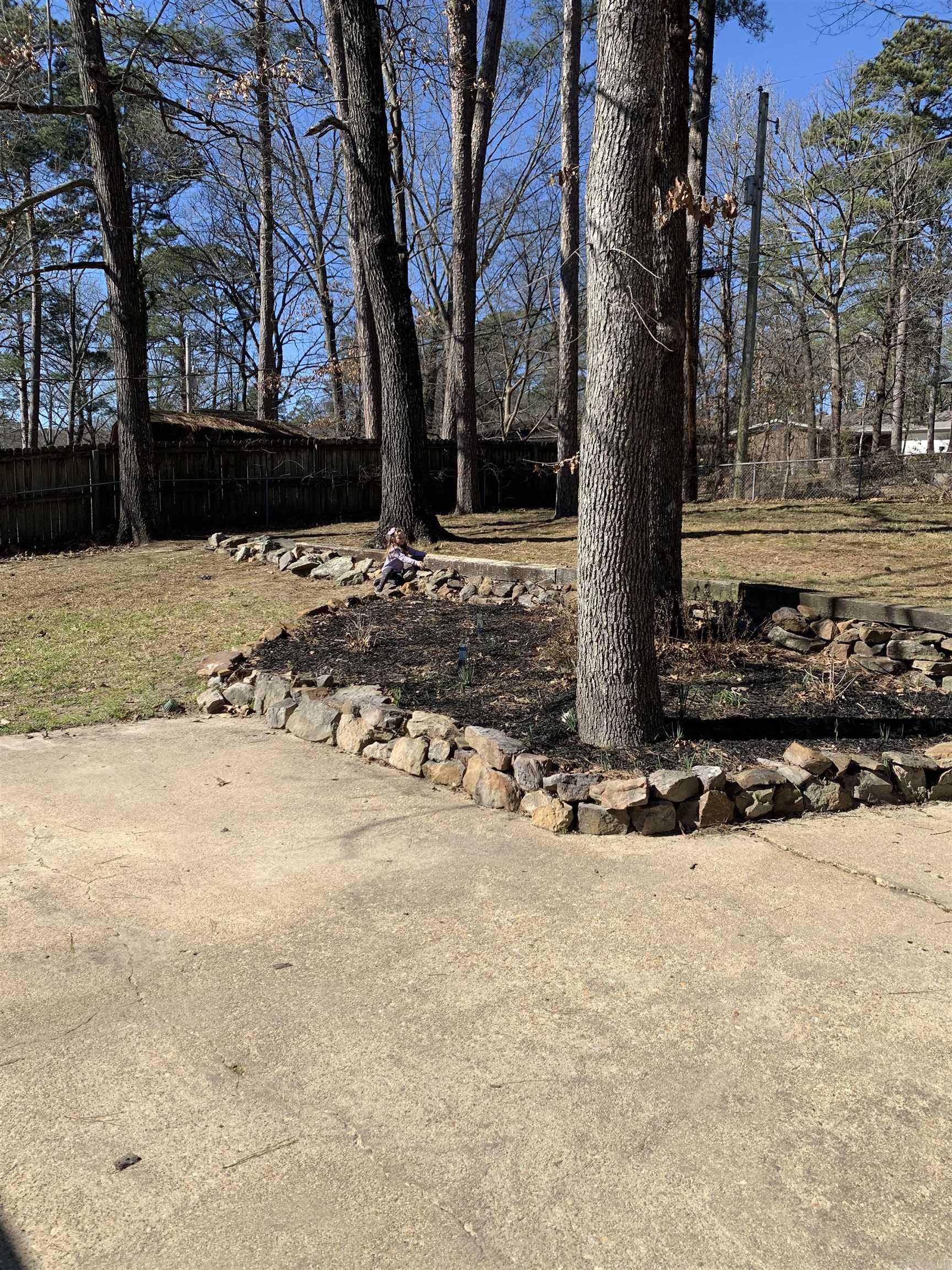 LYNNWOOD ACRES - Residential